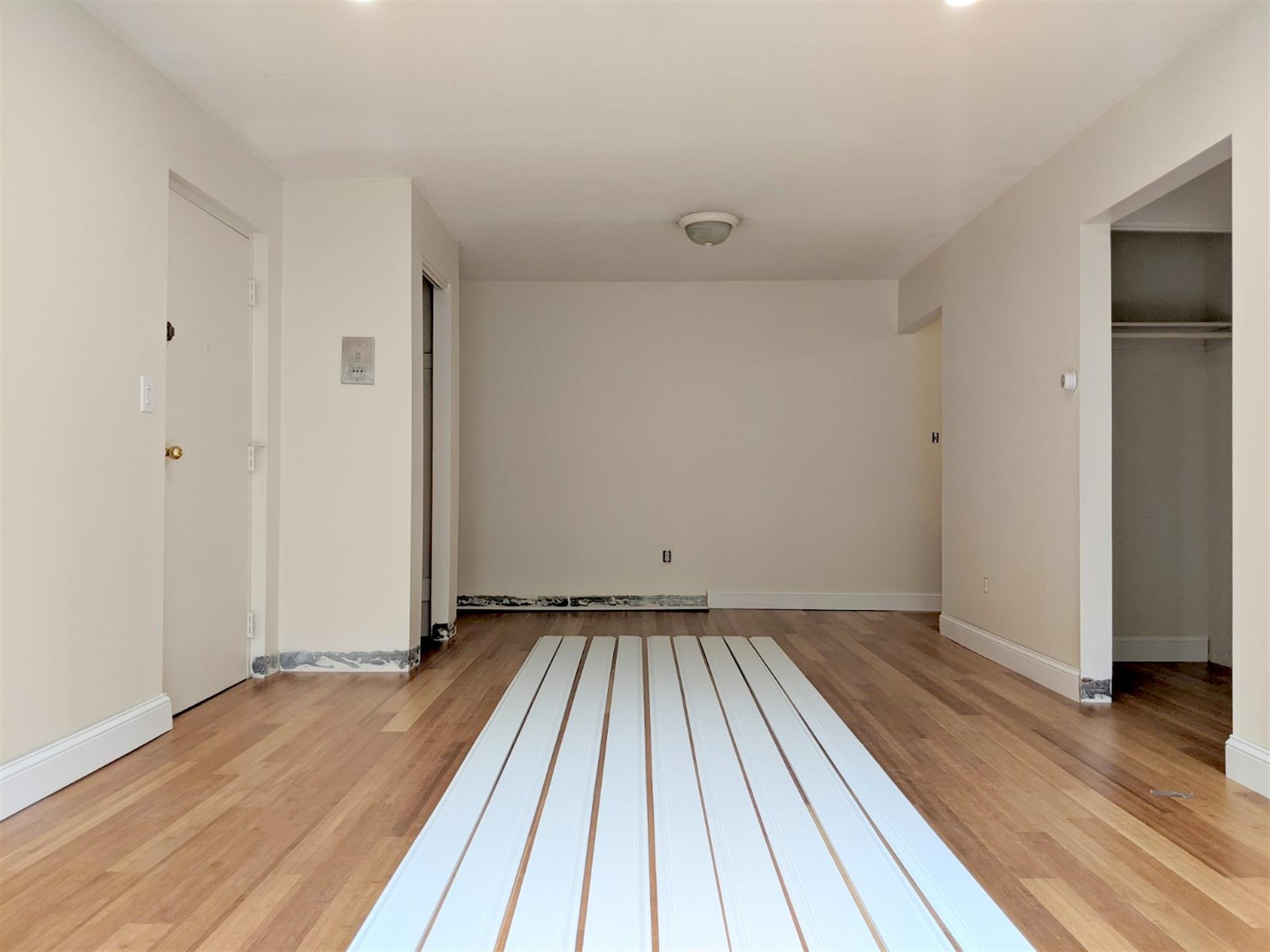 12 Cameron Ave, Davis Square