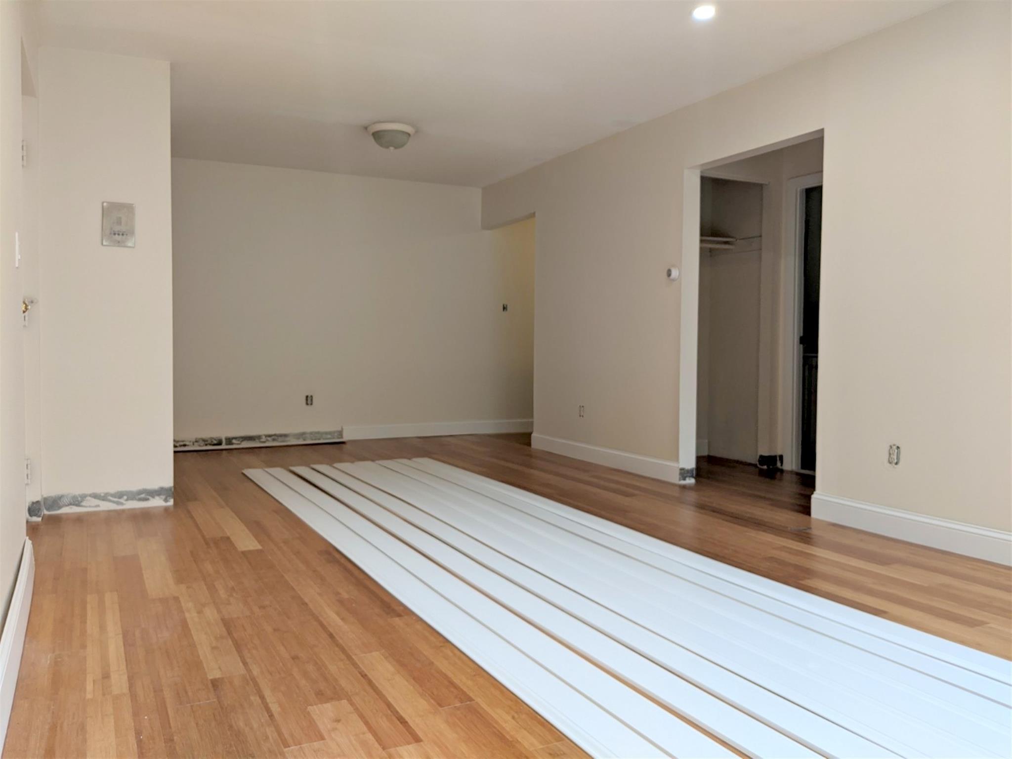 12 Cameron Ave, Davis Square