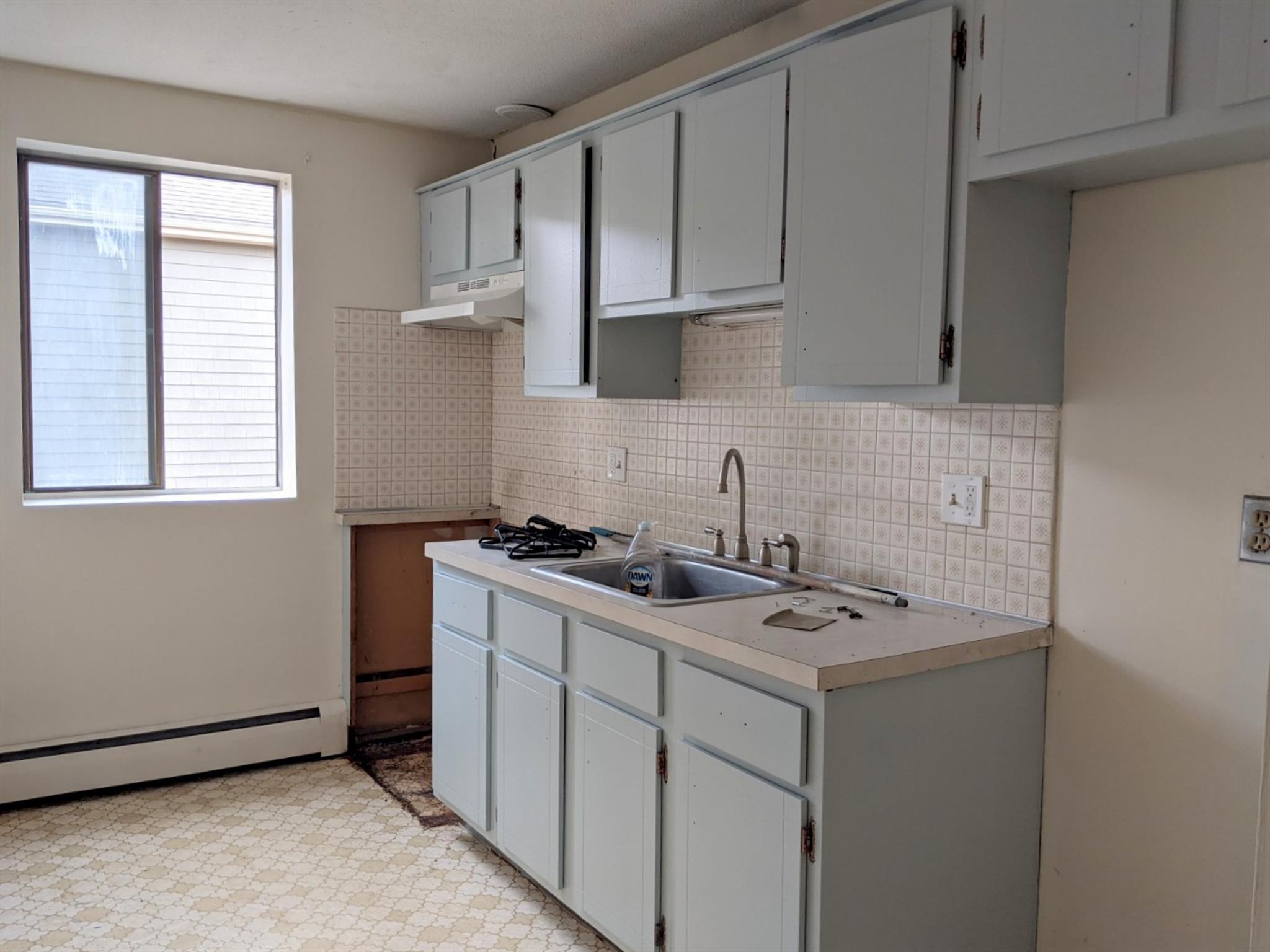 12 Cameron Ave, Davis Square