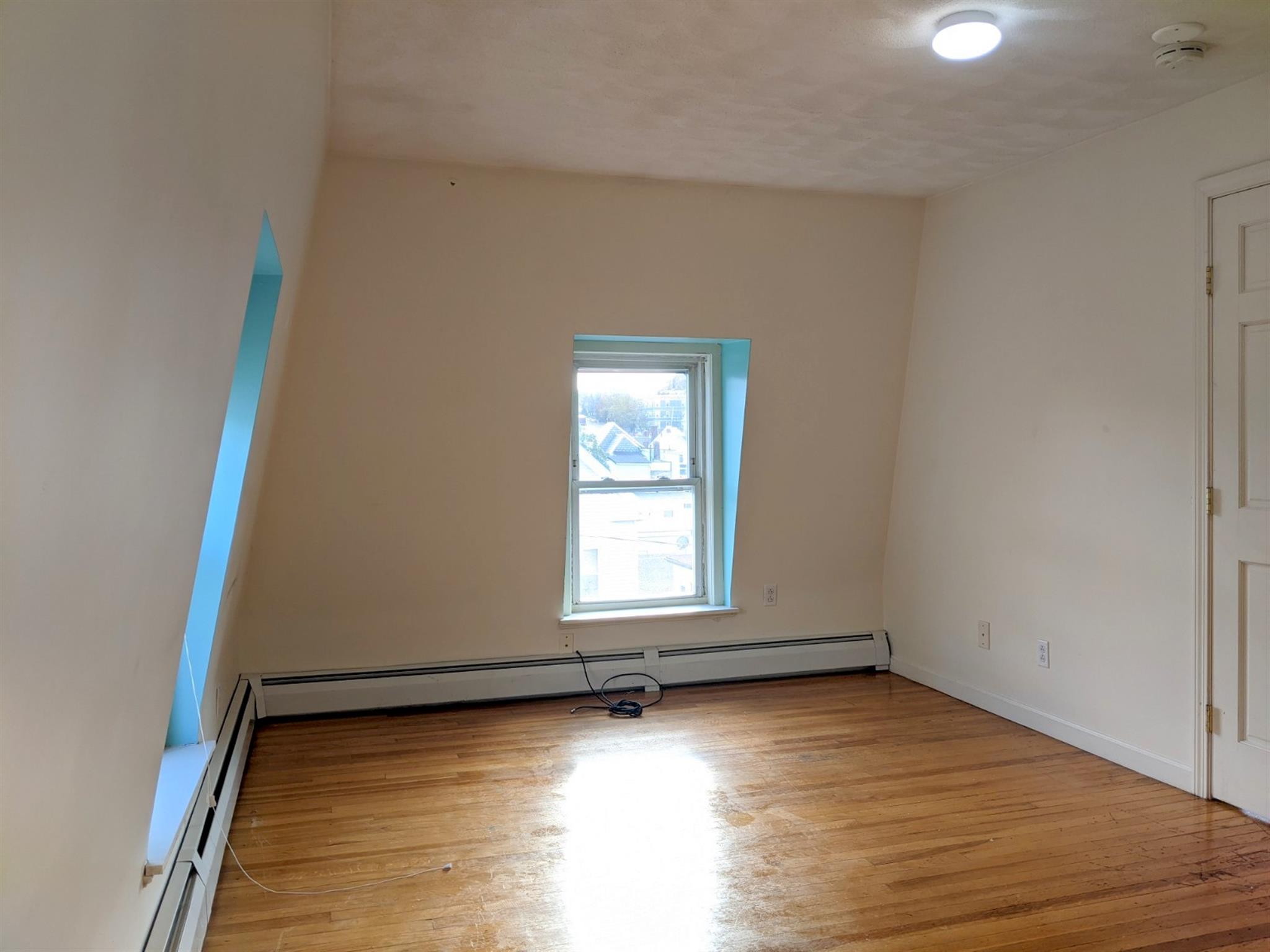 15 Howe St, Gilman Square