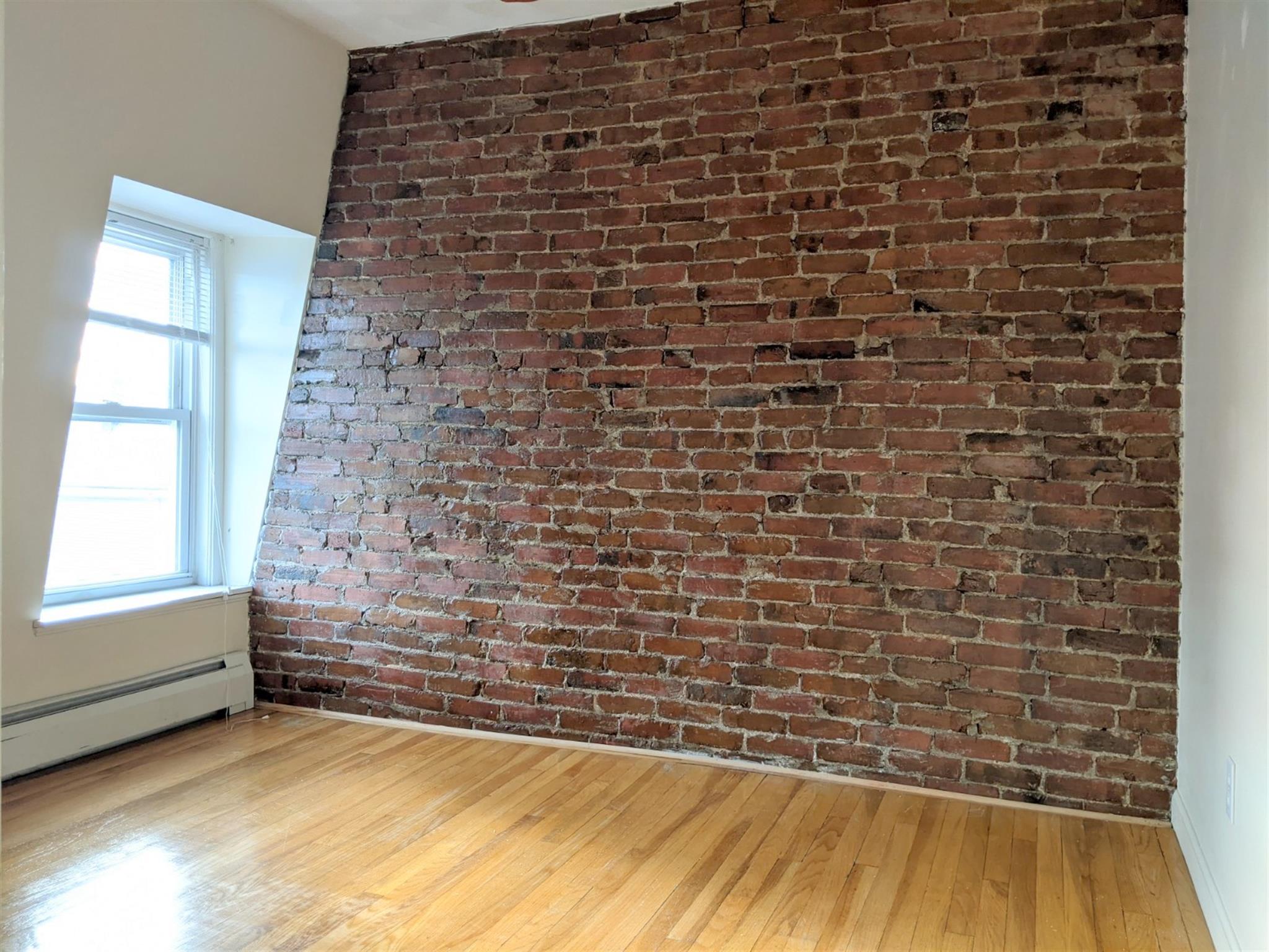 15 Howe St, Gilman Square