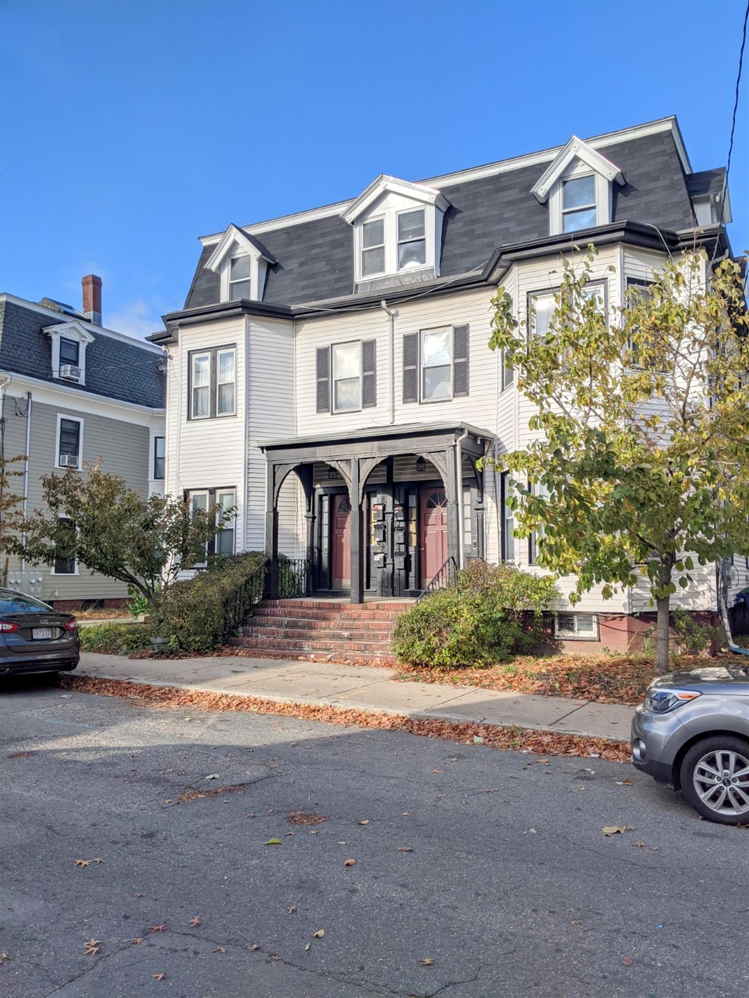 15 Howe St, Gilman Square