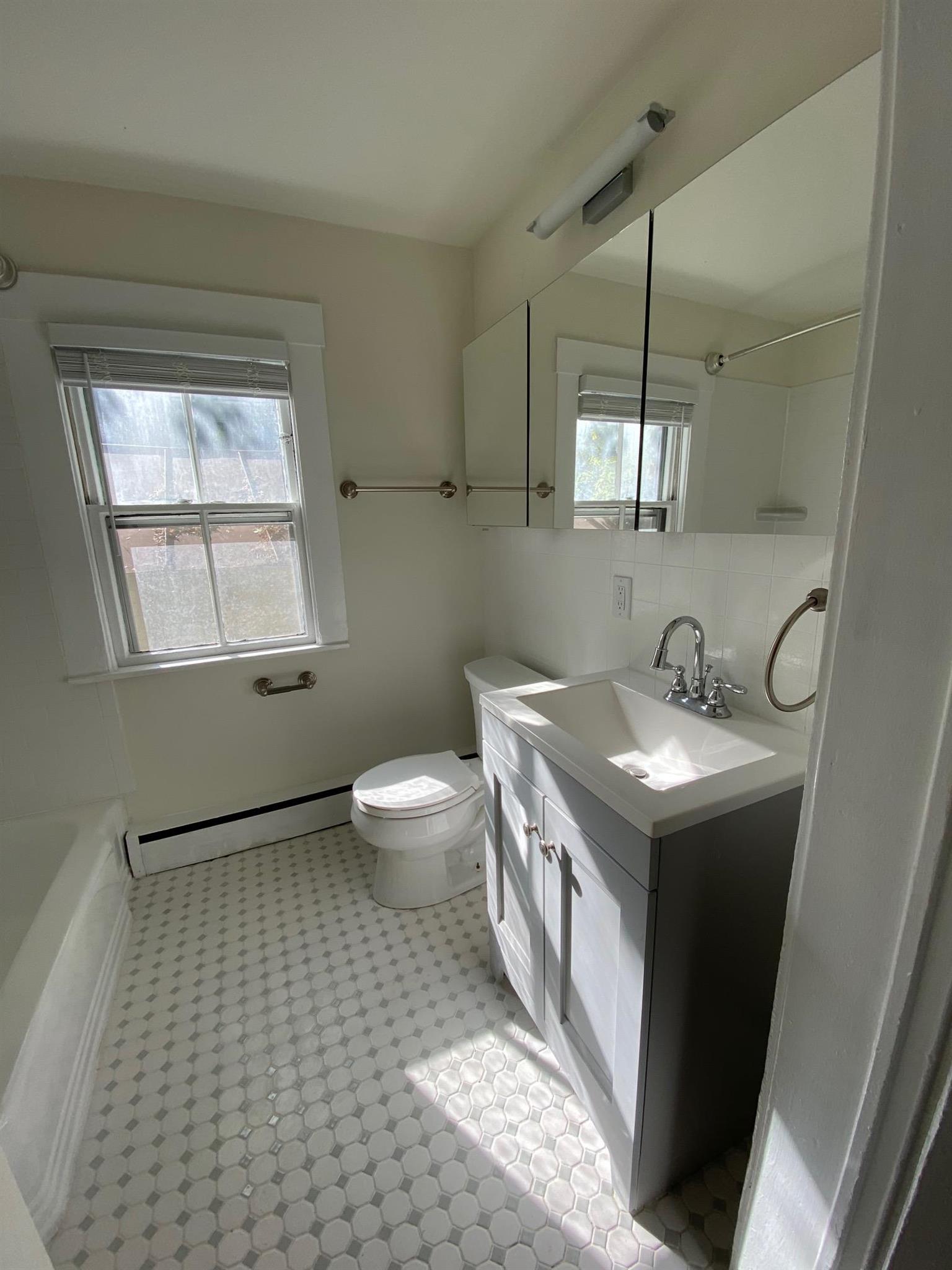 378 Harvard St, Harvard Square