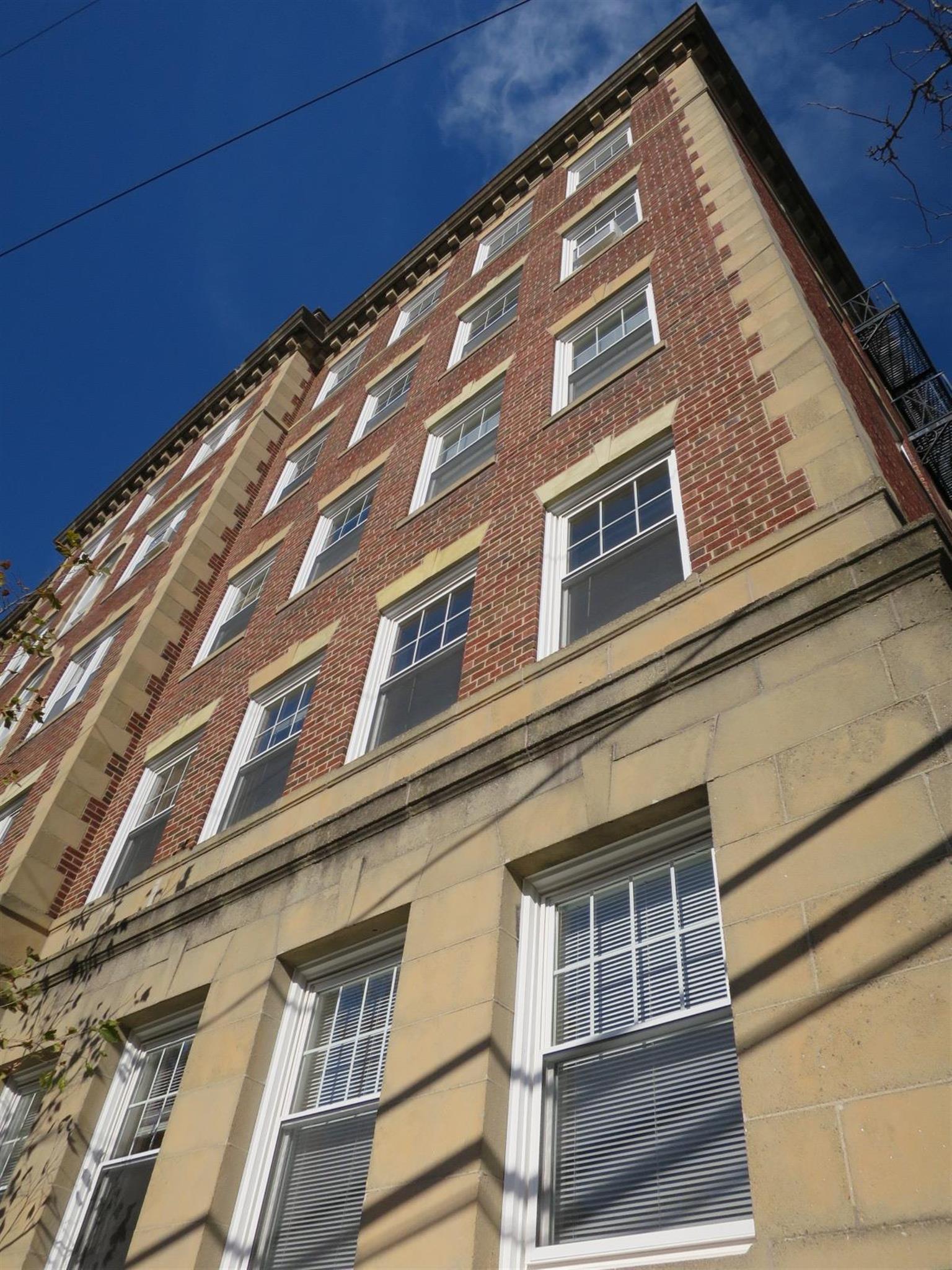 36 College Ave, Tufts