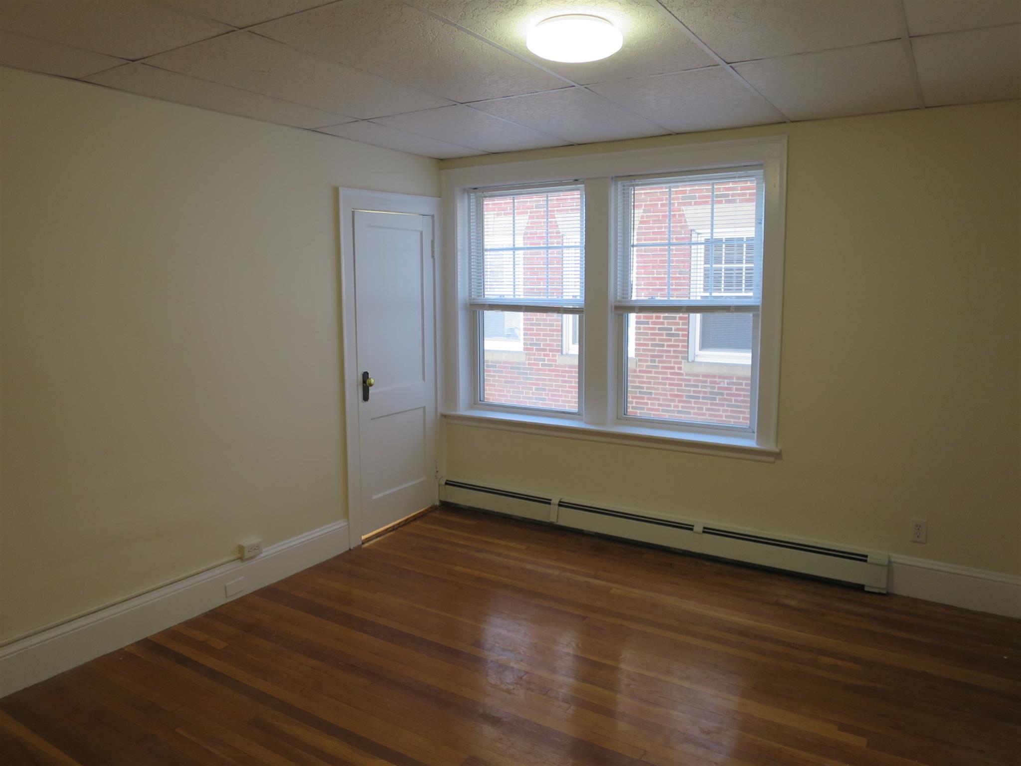 36 College Ave, Tufts