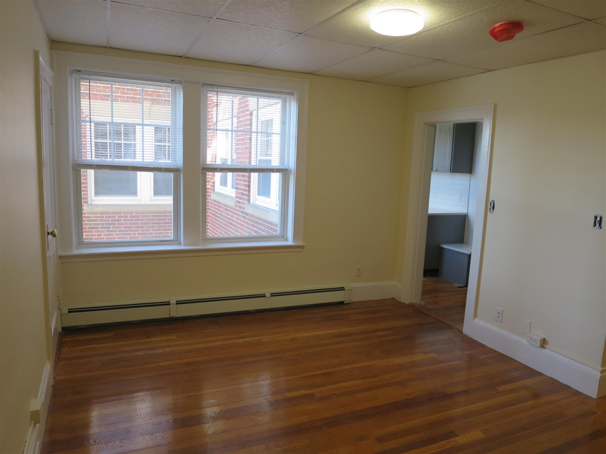 36 College Ave, Tufts