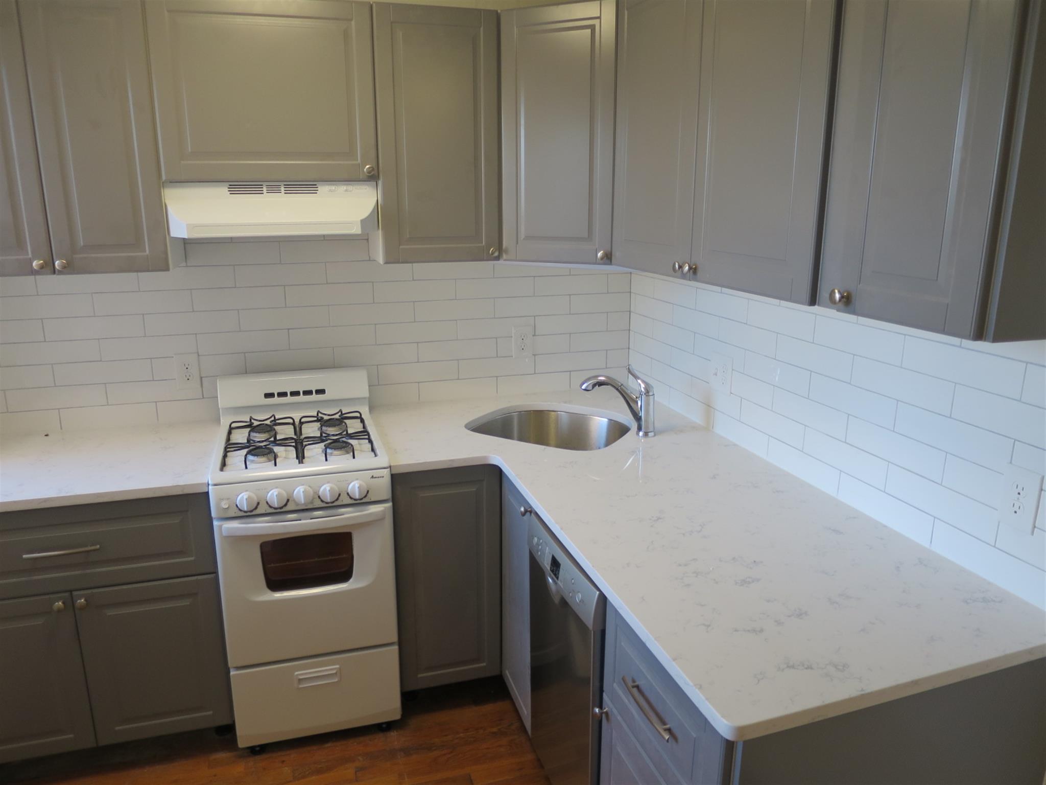 36 College Ave, Tufts