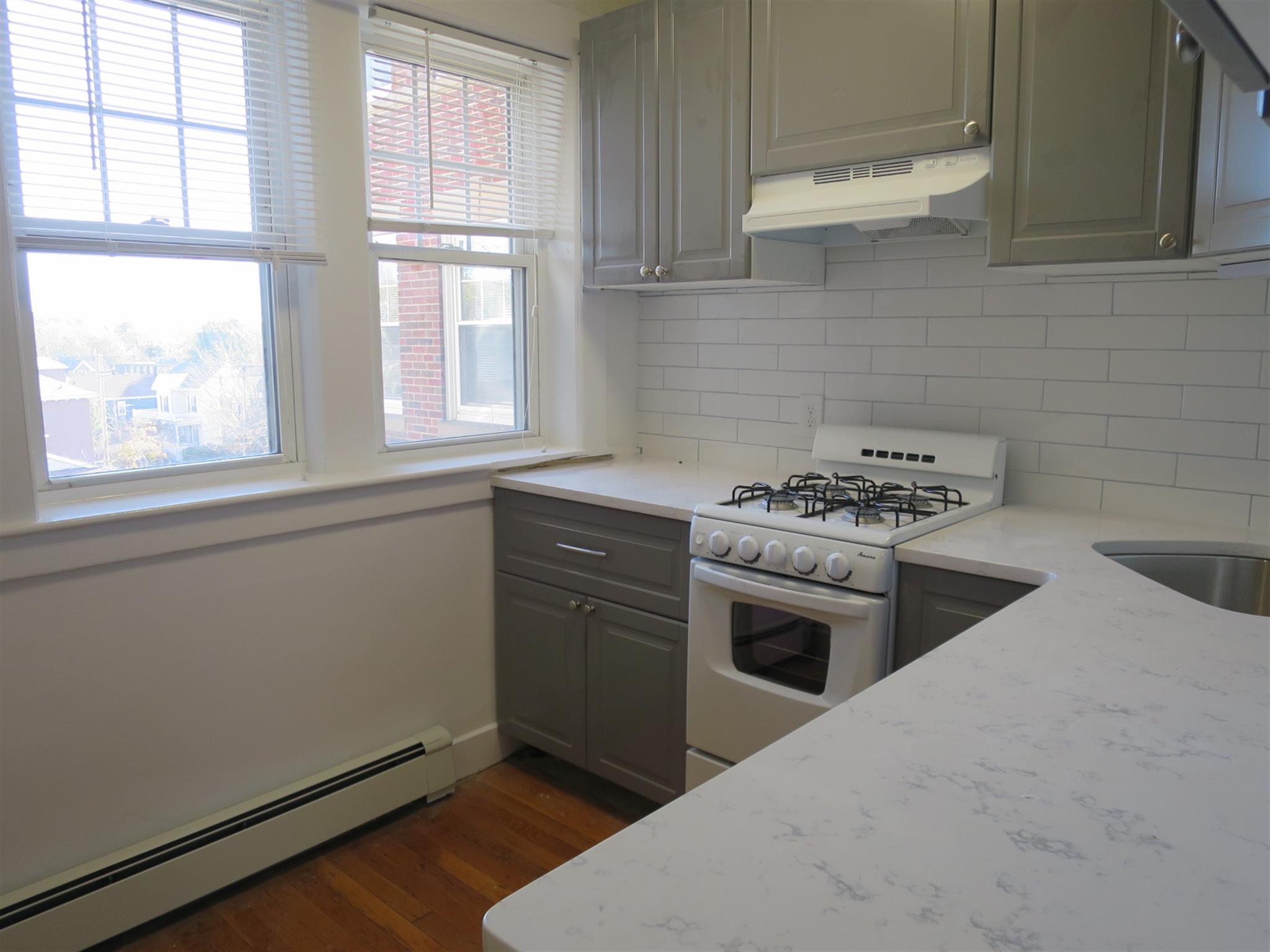 36 College Ave, Tufts