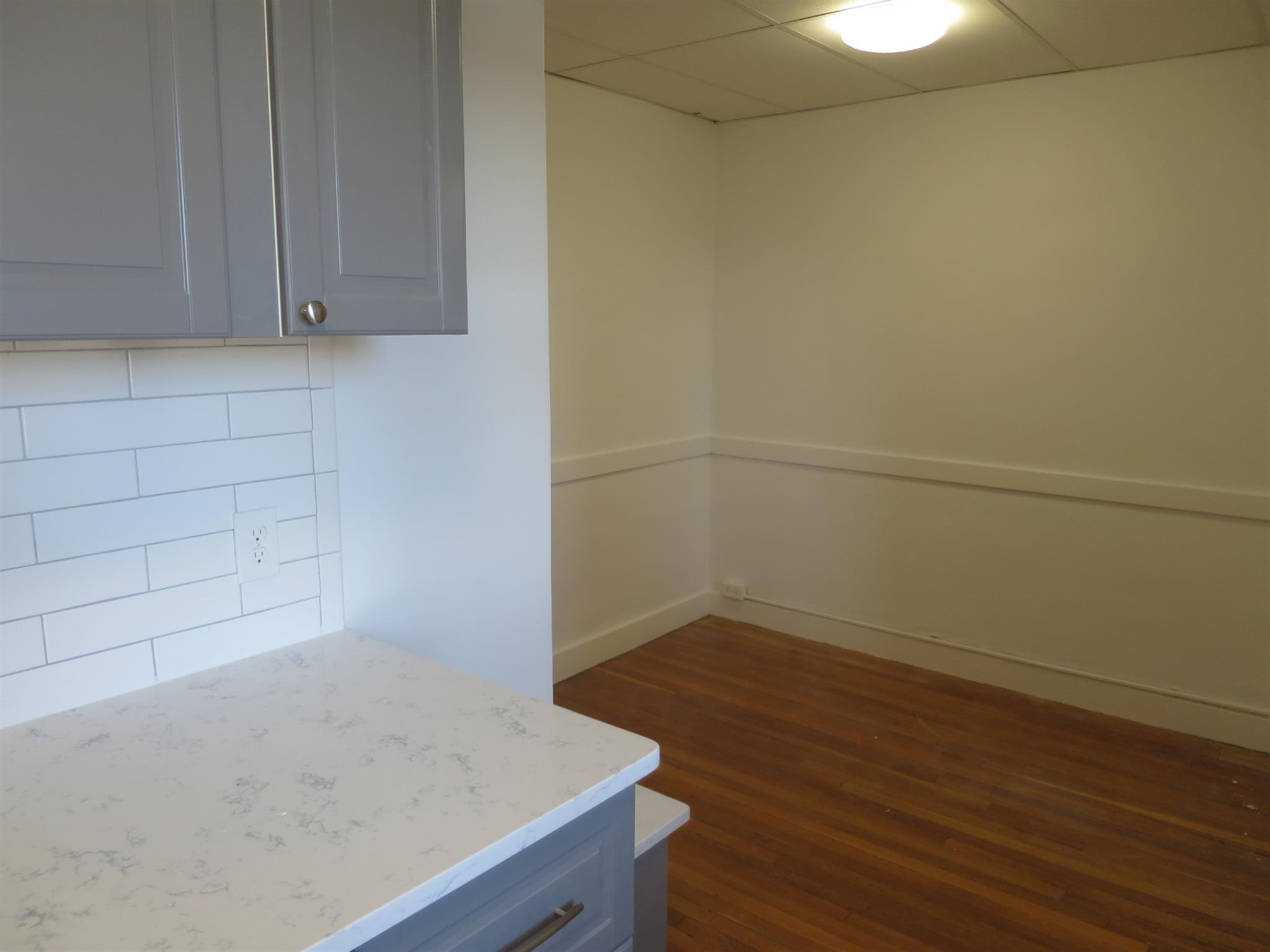 36 College Ave, Tufts