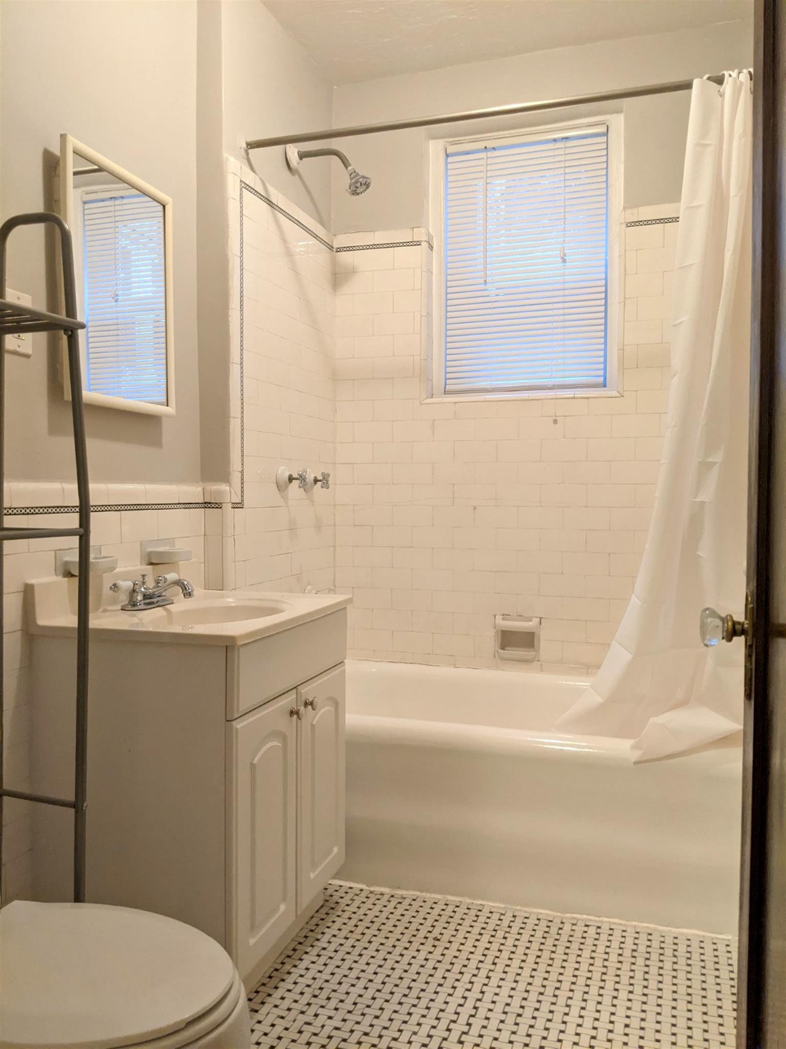 119 College Ave, Davis Square