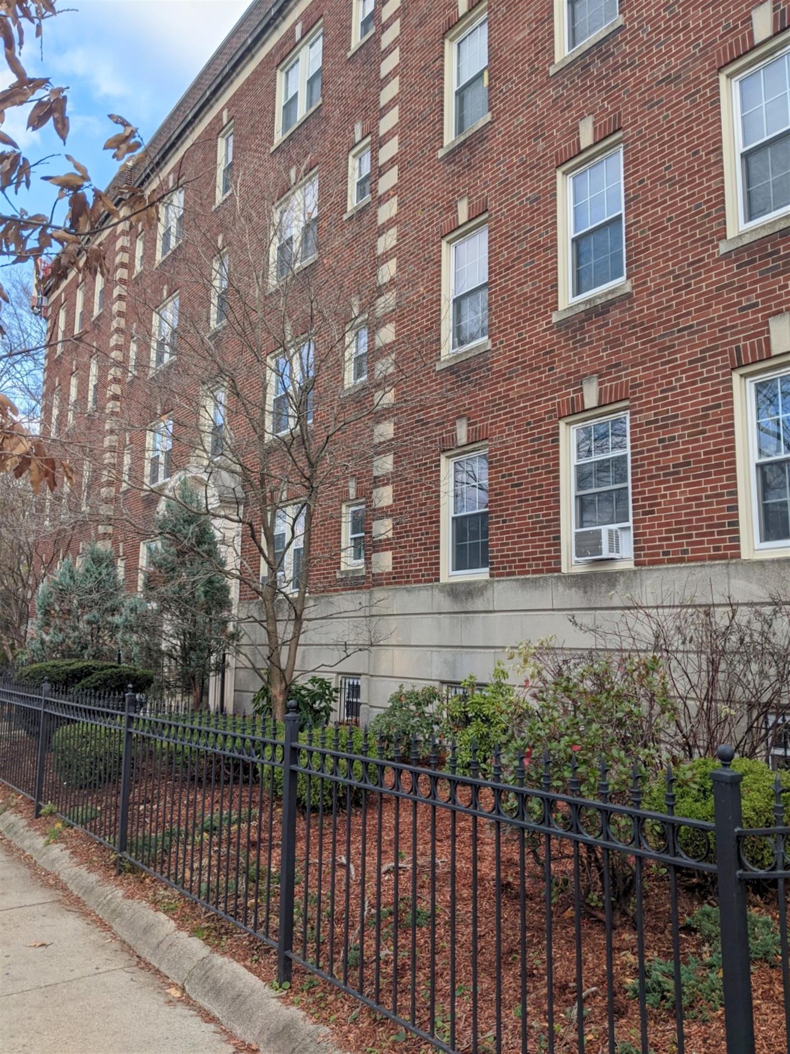 119 College Ave, Davis Square