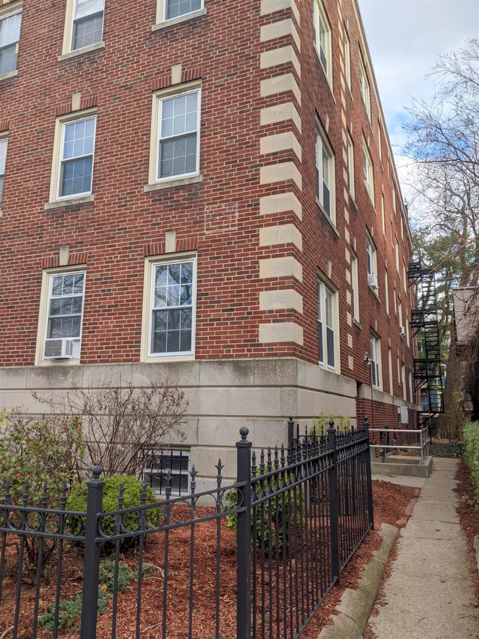 119 College Ave, Davis Square