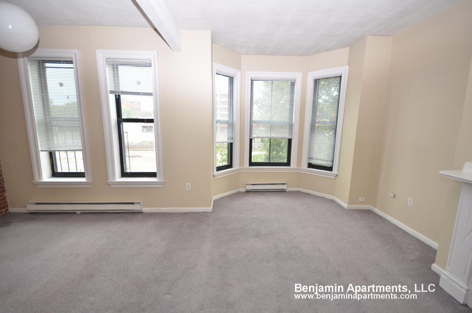 23 Cortes St, Back Bay