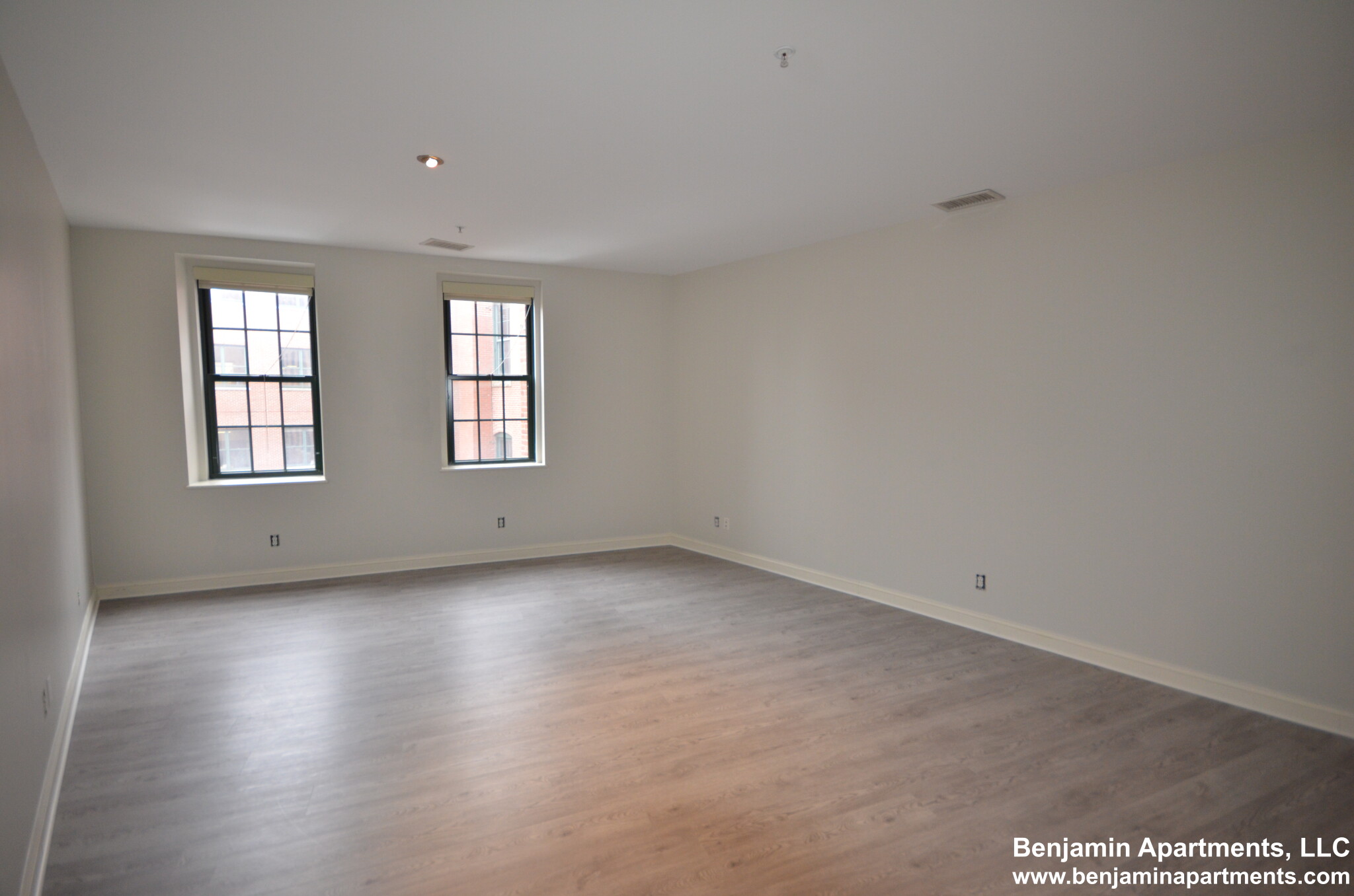 490 Harrison Ave, South End