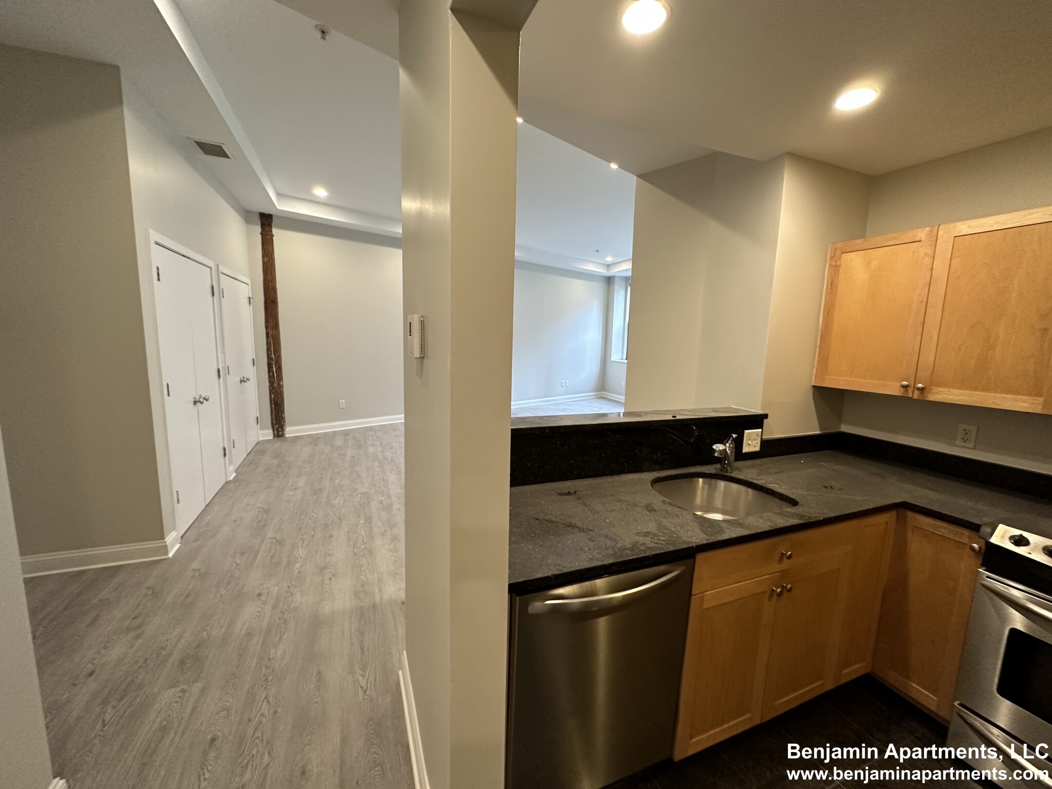 490 Harrison Ave, South End