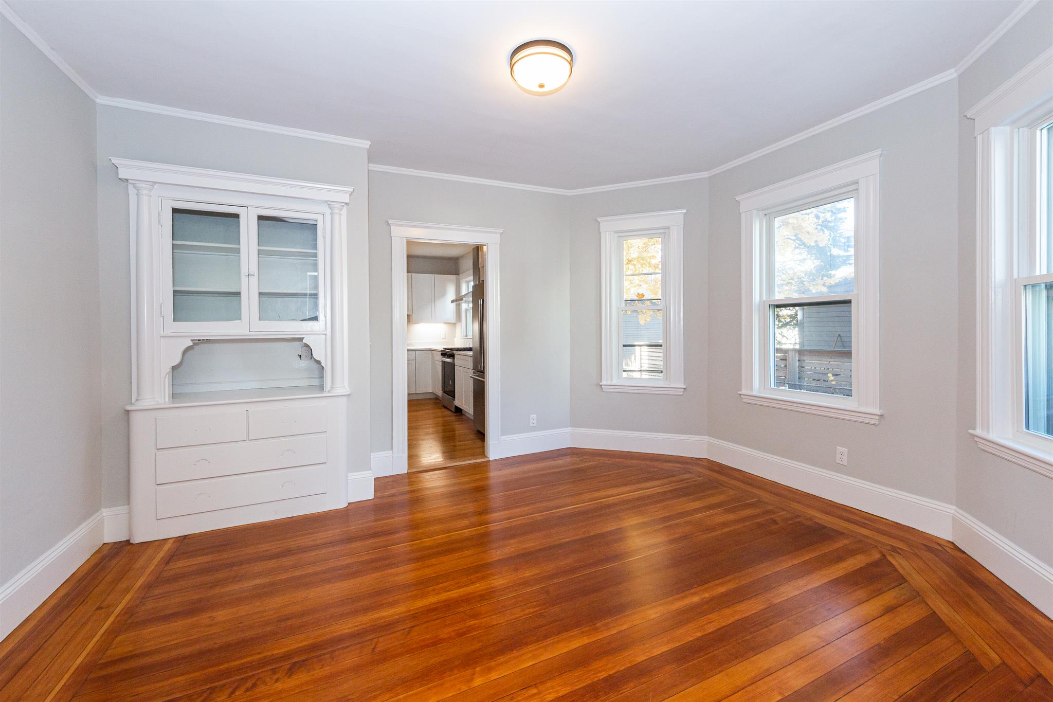 64 Montgomery St, Huron Village