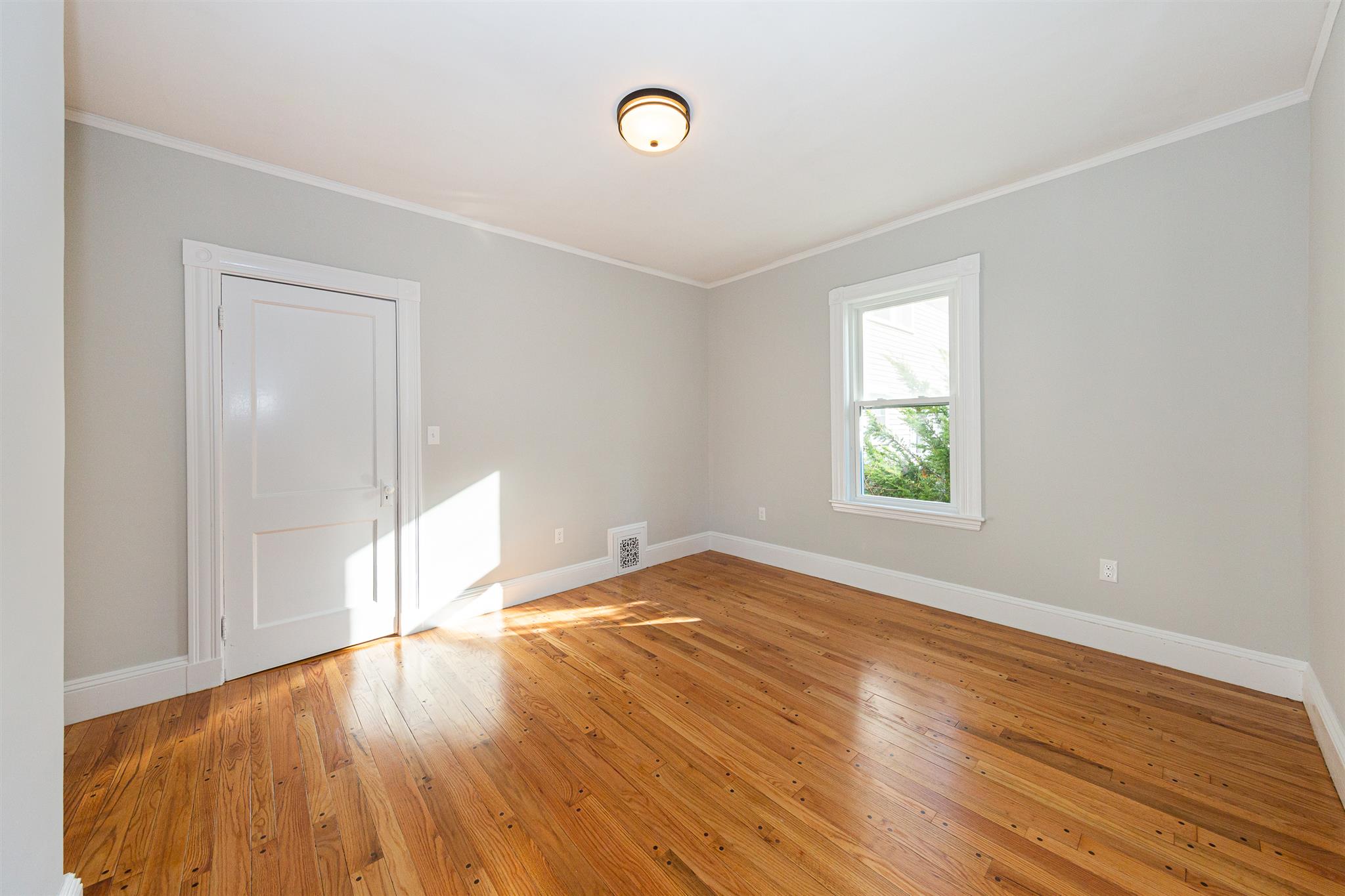 64 Montgomery St, Huron Village