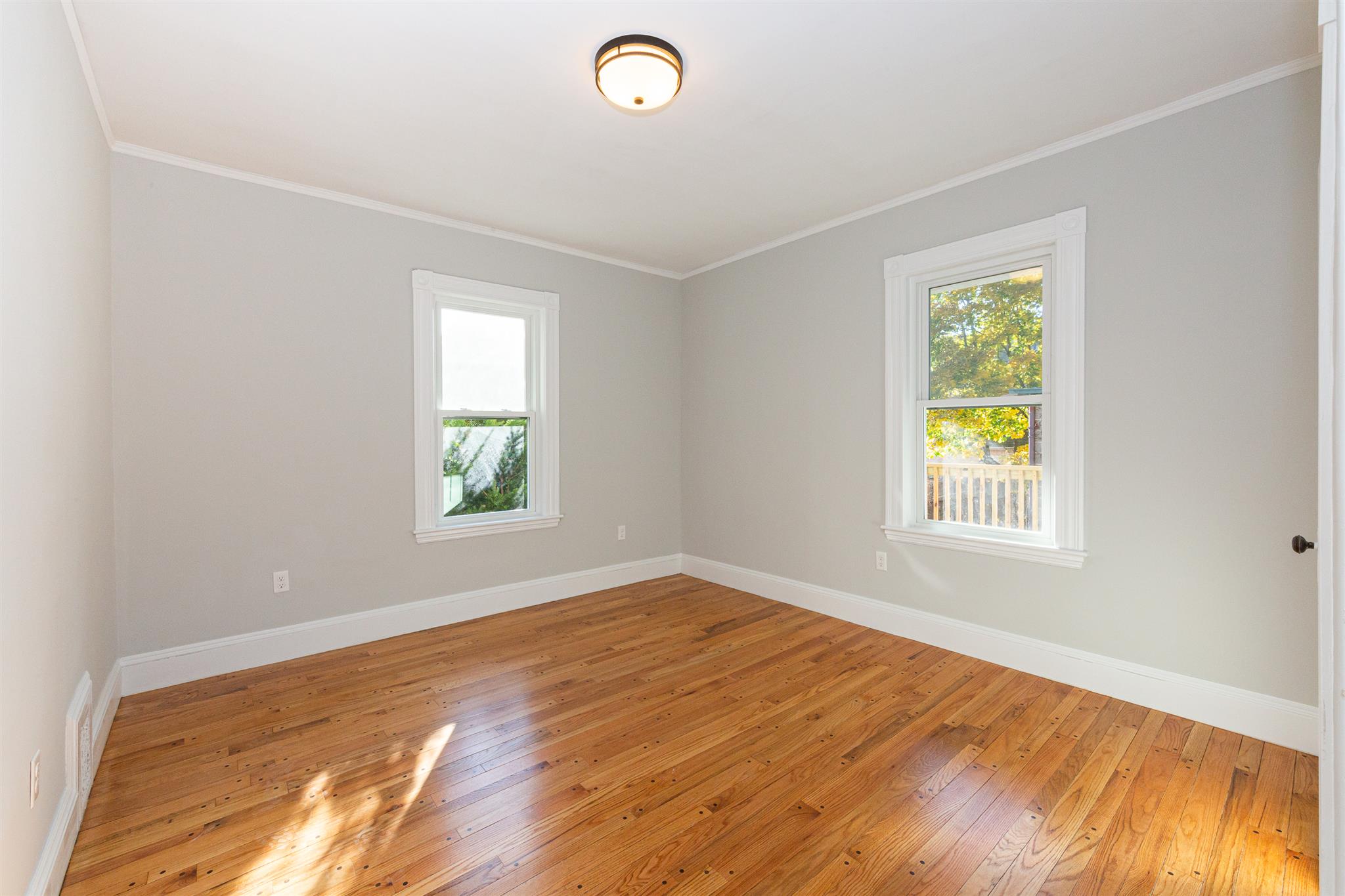 64 Montgomery St, Huron Village