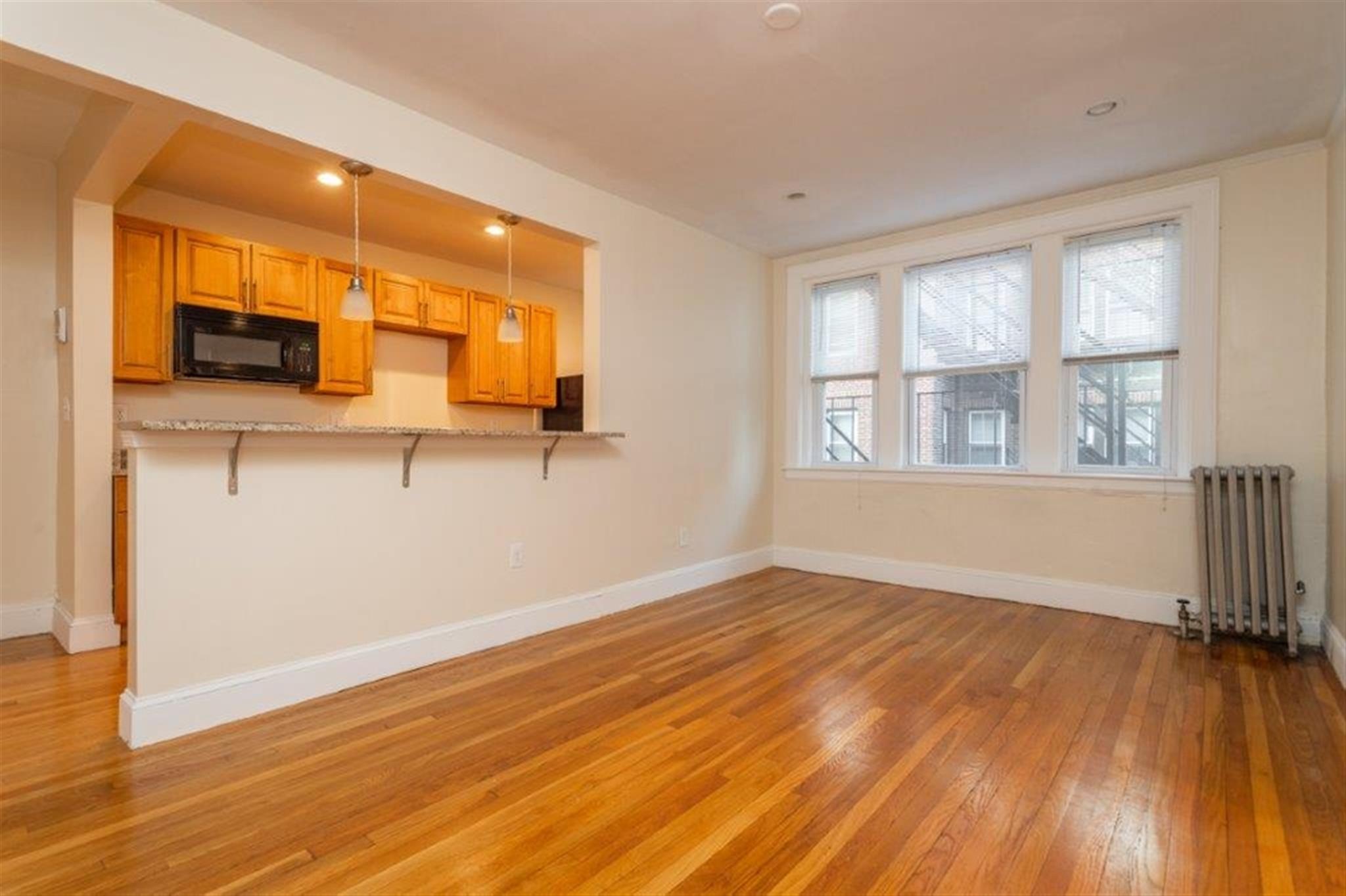 136 Highland Ave, Prospect Hill