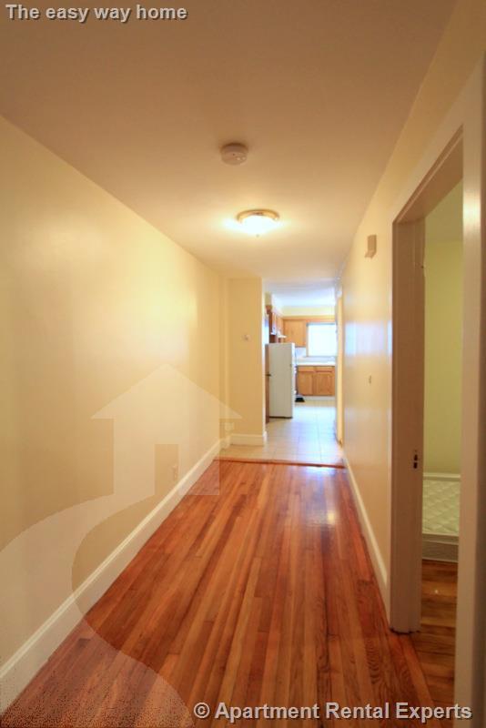 48 Bishop Allen Dr, Central Square