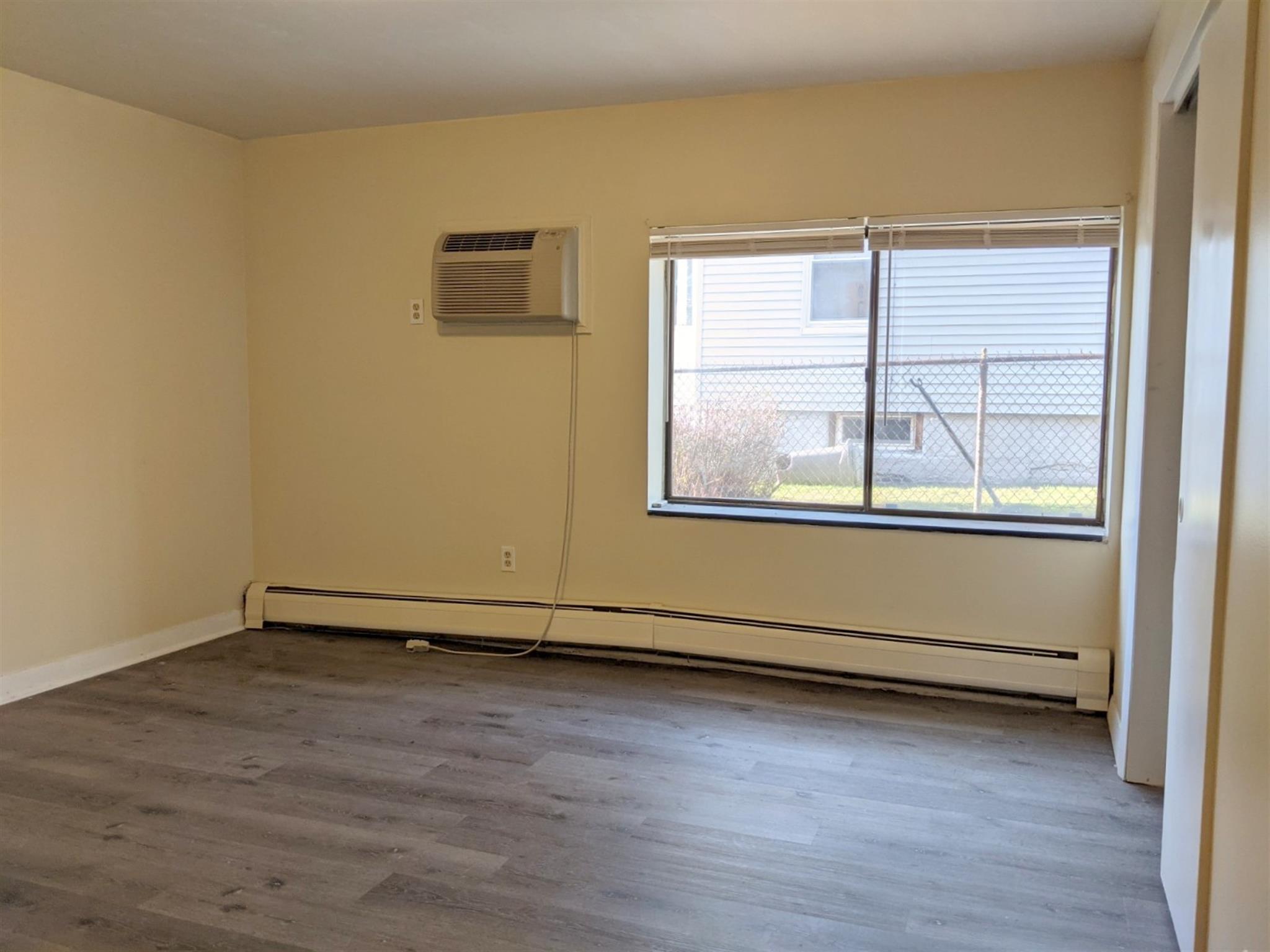 86 Newbury St, Davis Square