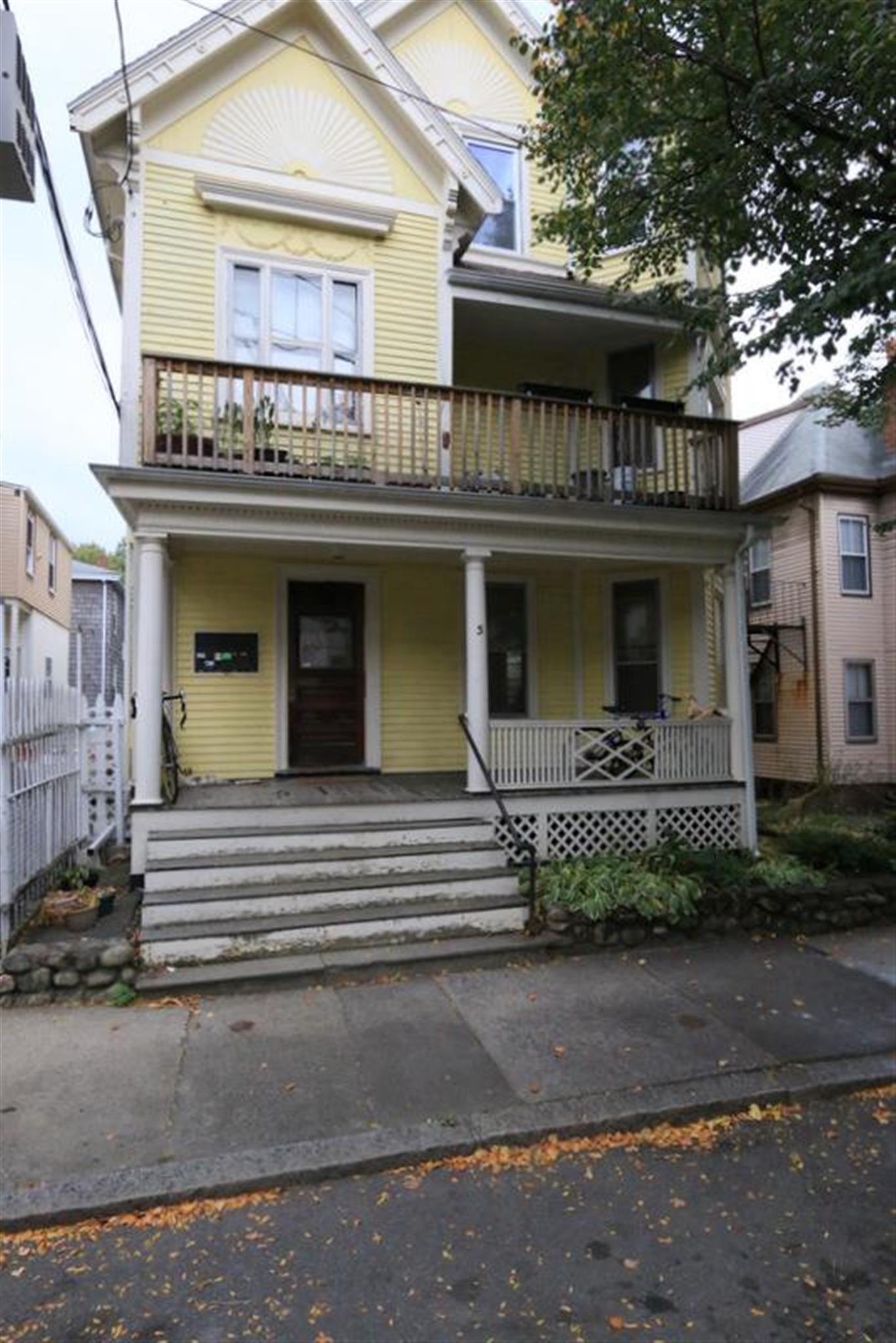 3 Lee St, Magoun Square