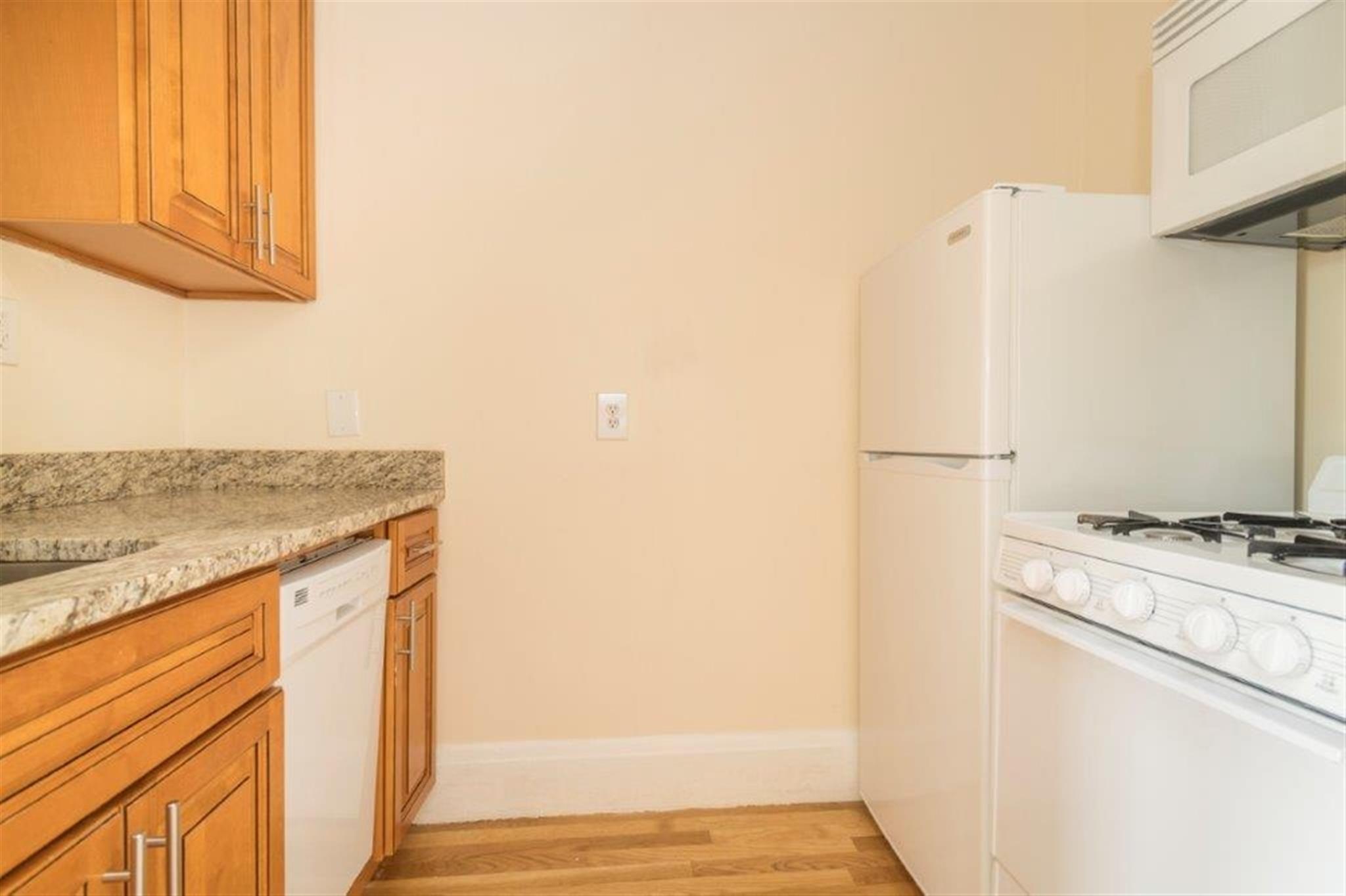 123 Highland Ave, Prospect Hill