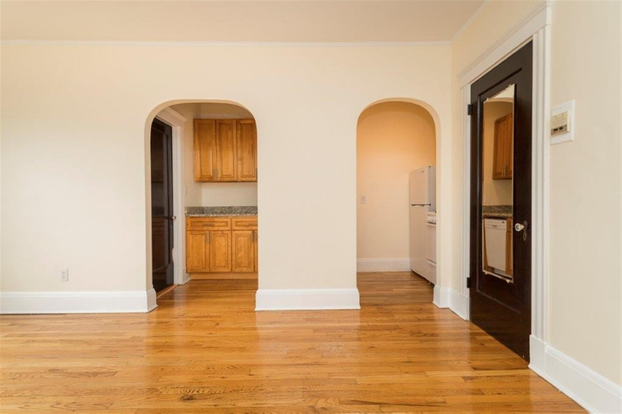 123 Highland Ave, Prospect Hill