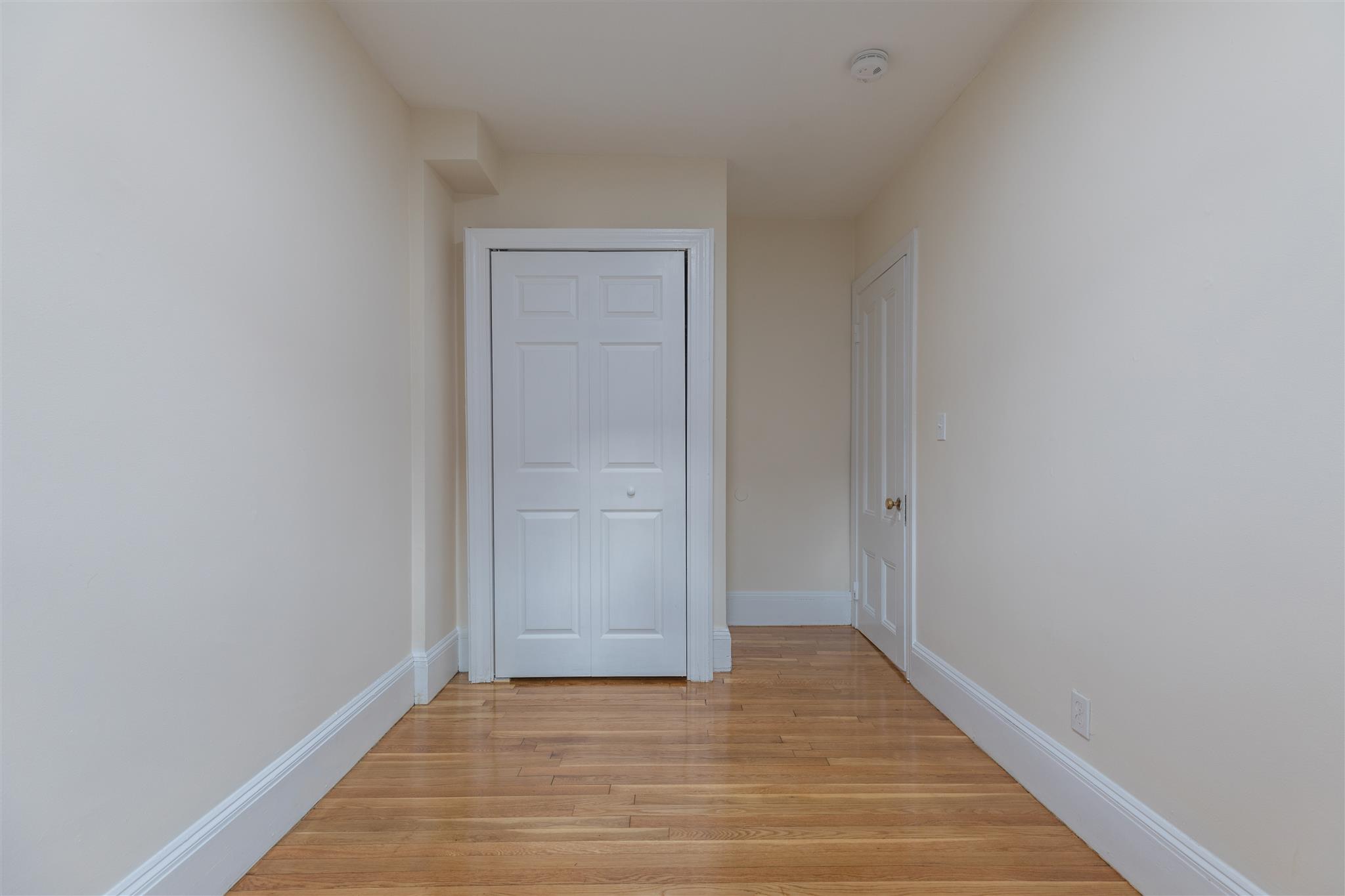 16 Yarmouth St, Back Bay