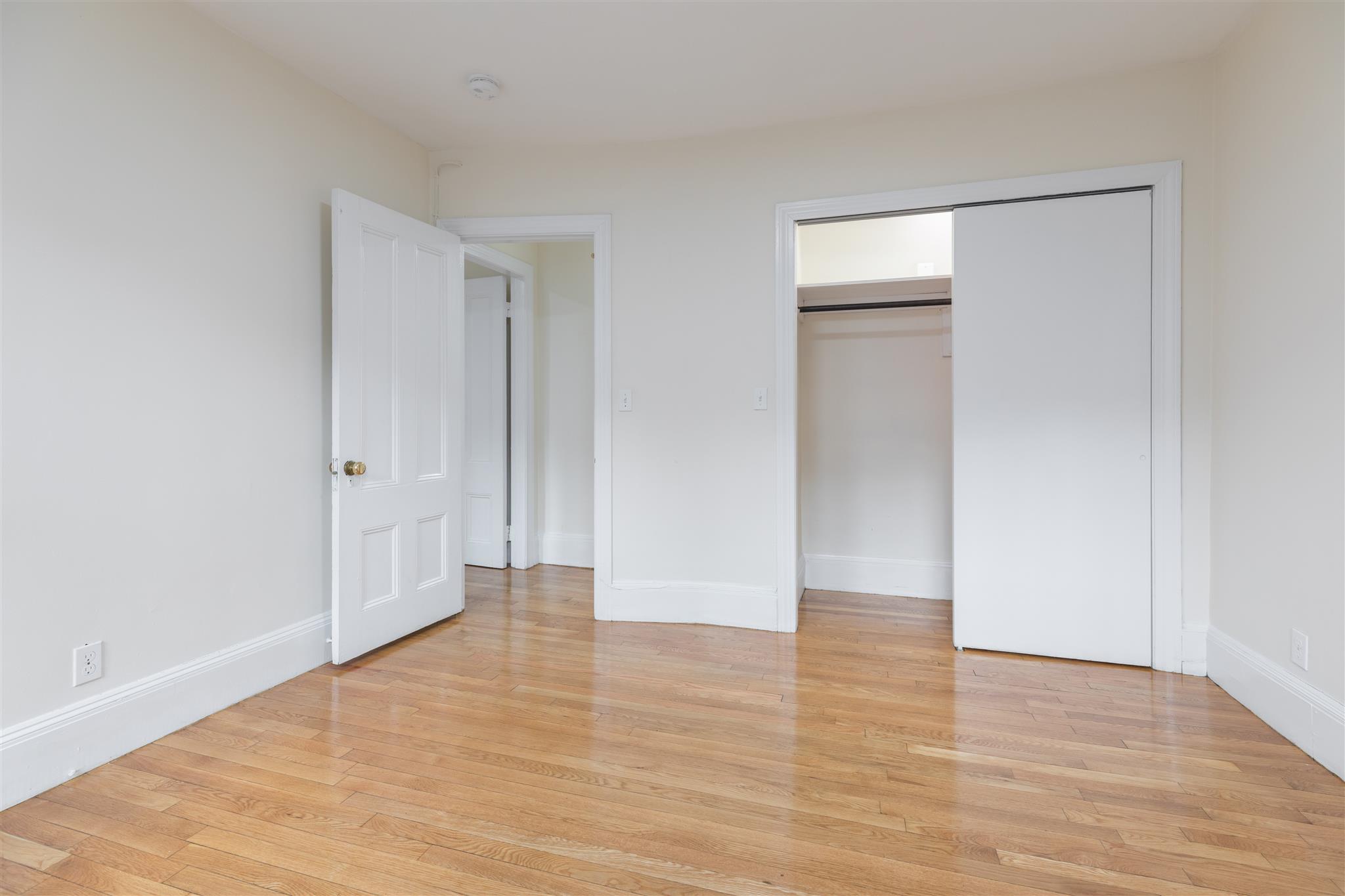 16 Yarmouth St, Back Bay