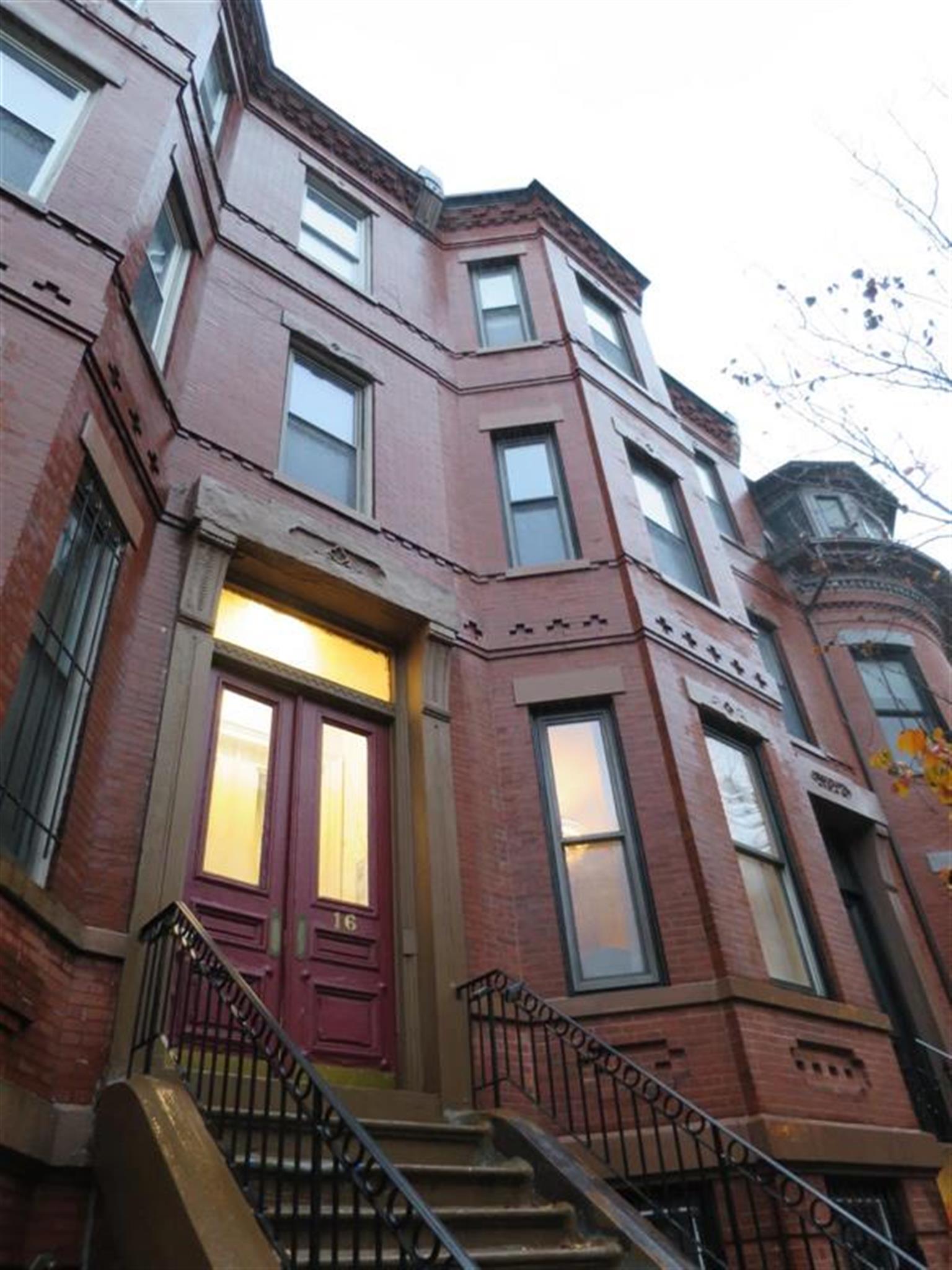 16 Yarmouth St, Back Bay