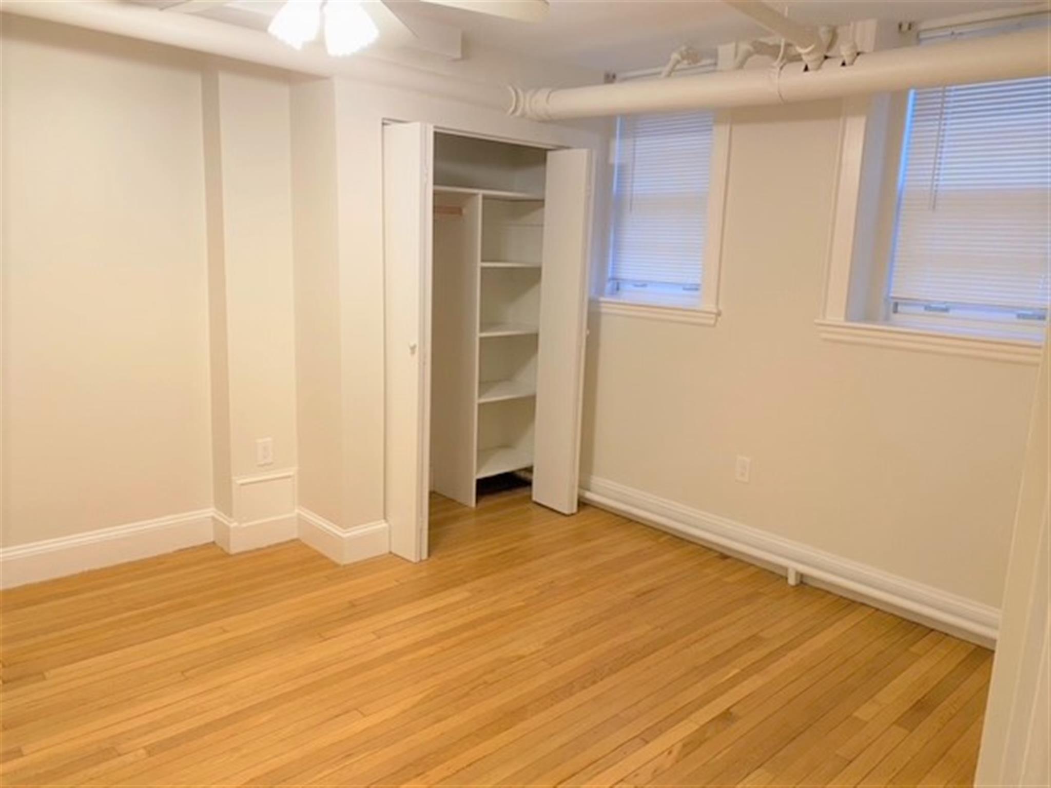 353 Harvard St, Harvard Square