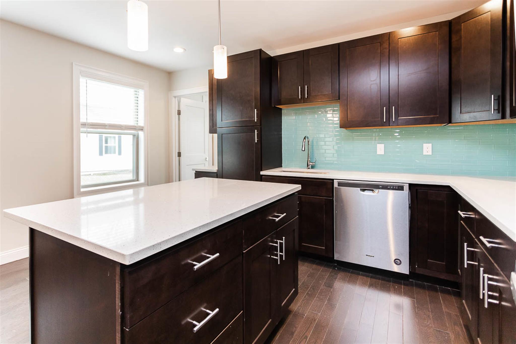 476 Fulton St, Medford