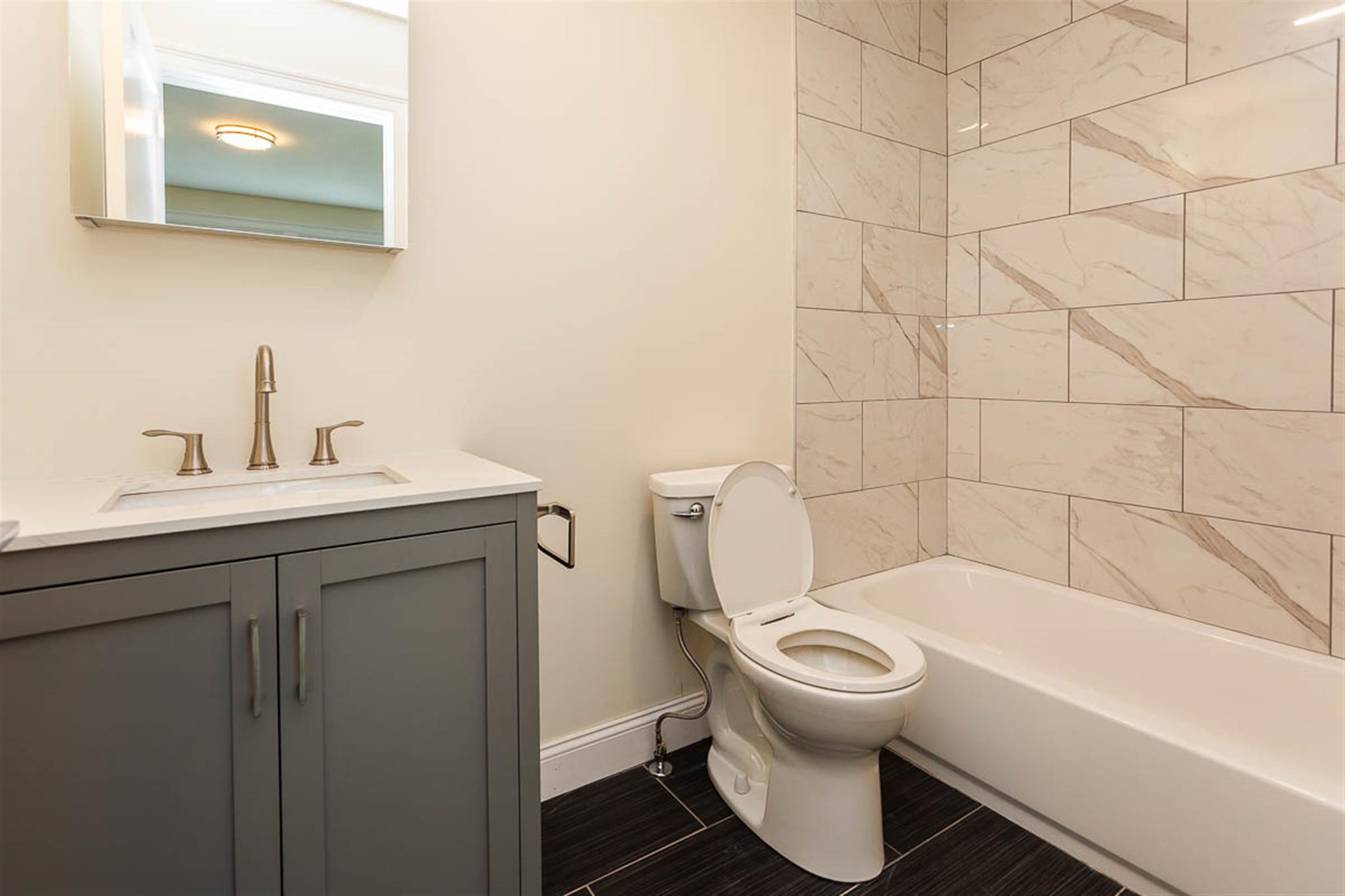 476 Fulton St, Medford