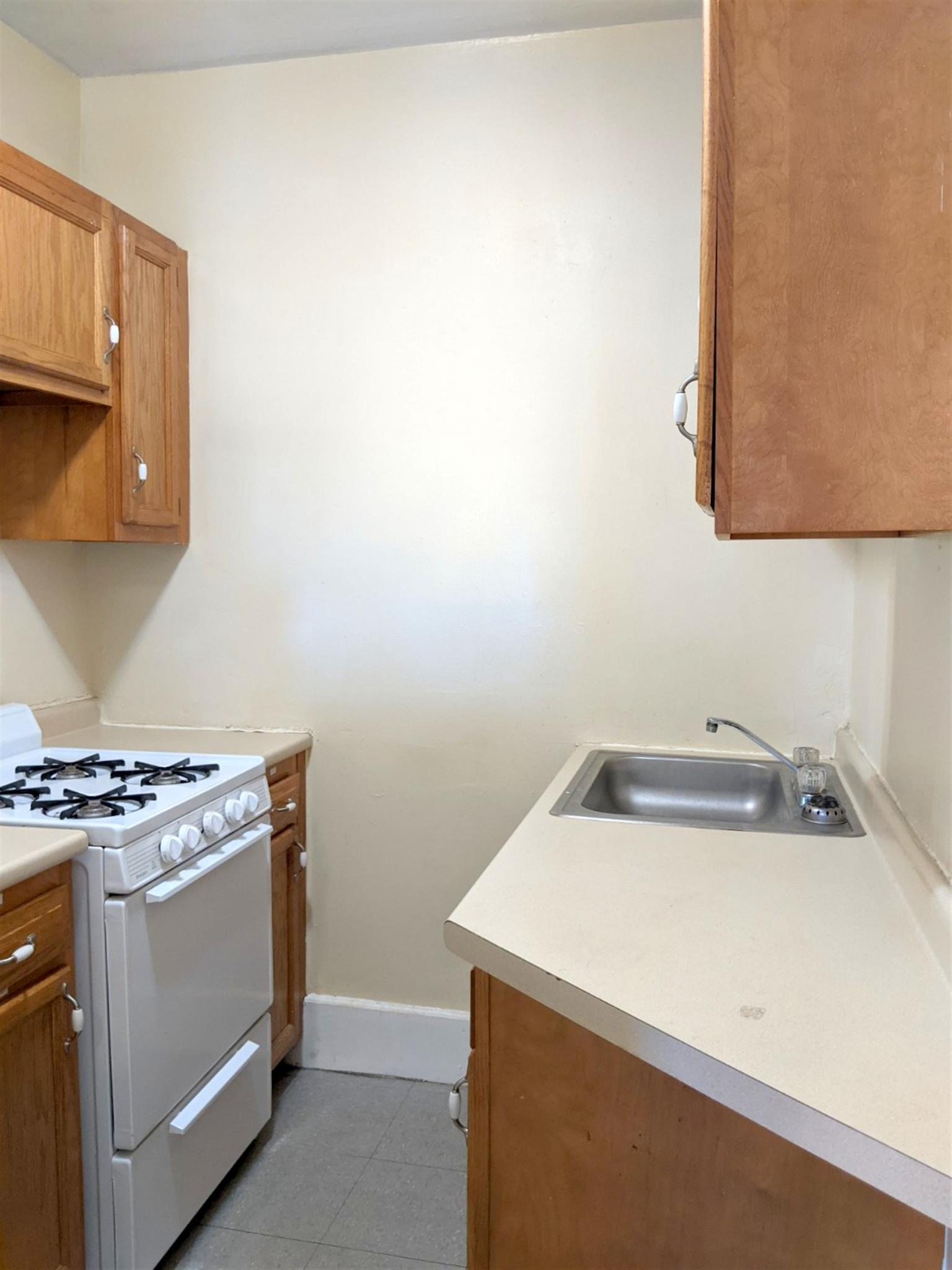 4 Cogswell Ave, Porter Square