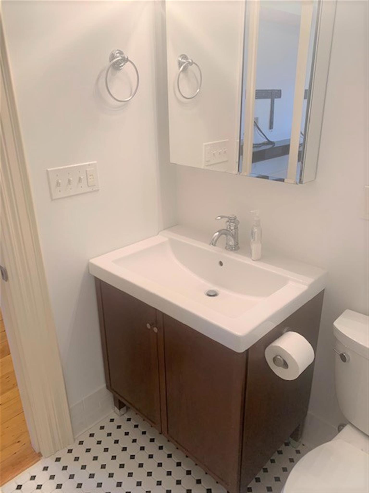 9 Claremon St, Davis Square