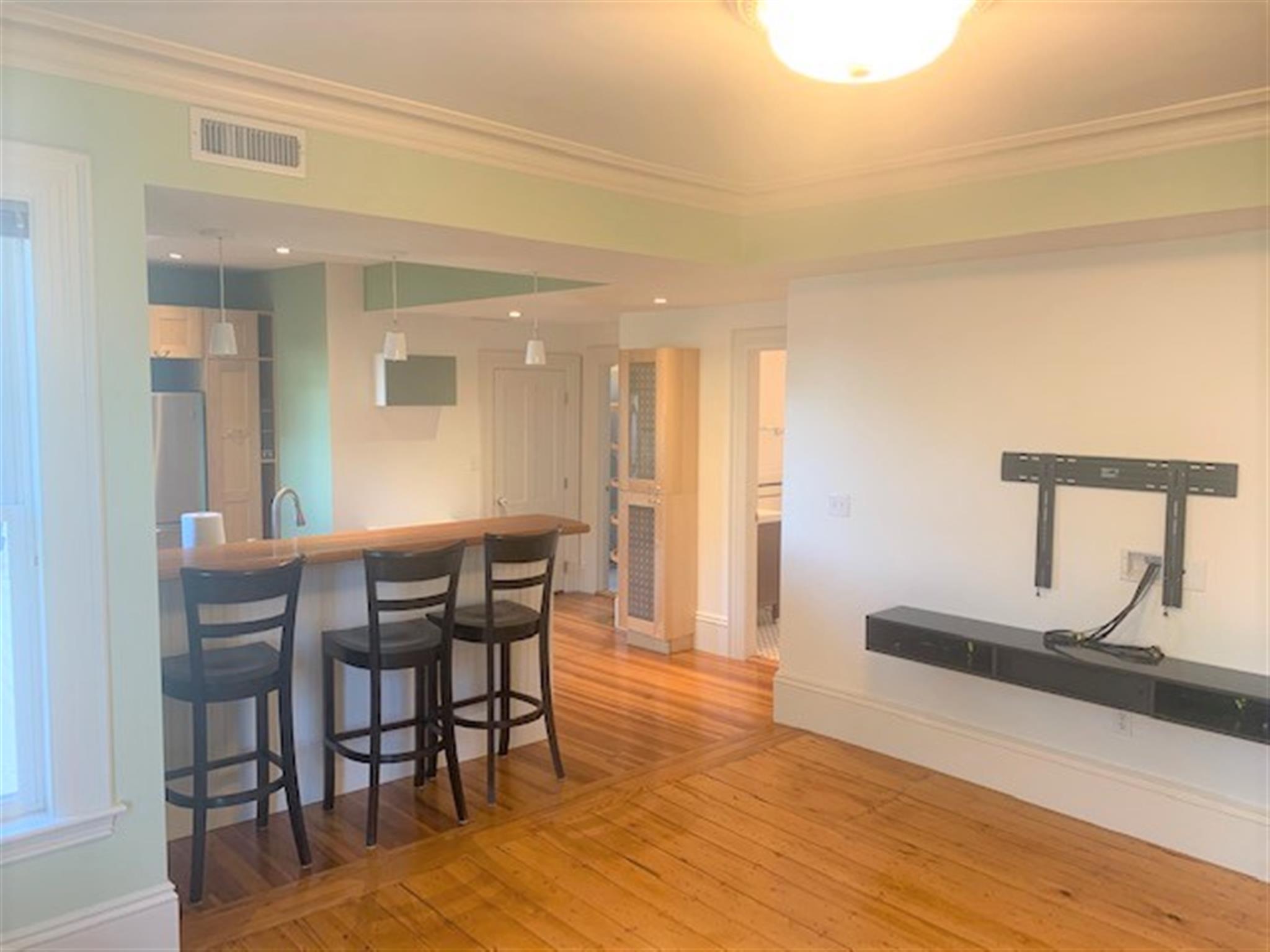 9 Claremon St, Davis Square