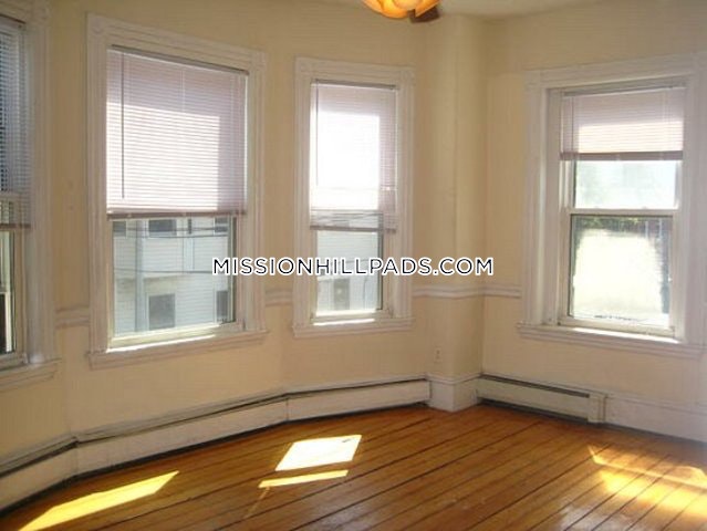 1510 Tremont St, Mission Hill