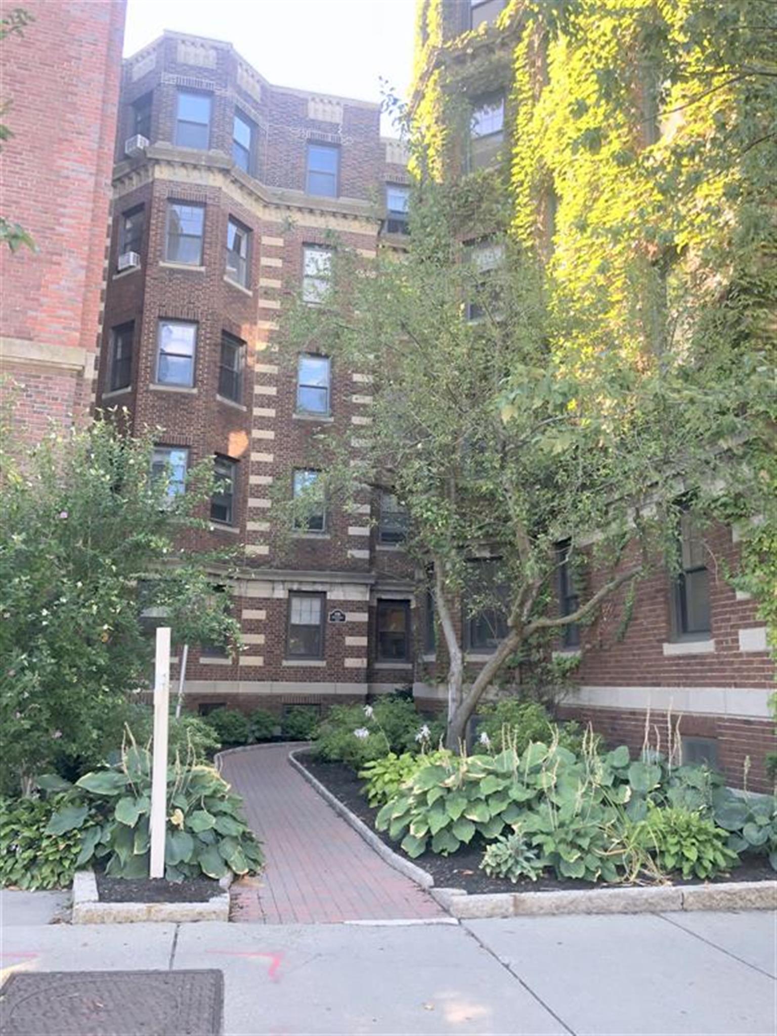 1558 Massachusetts Ave, Harvard Square