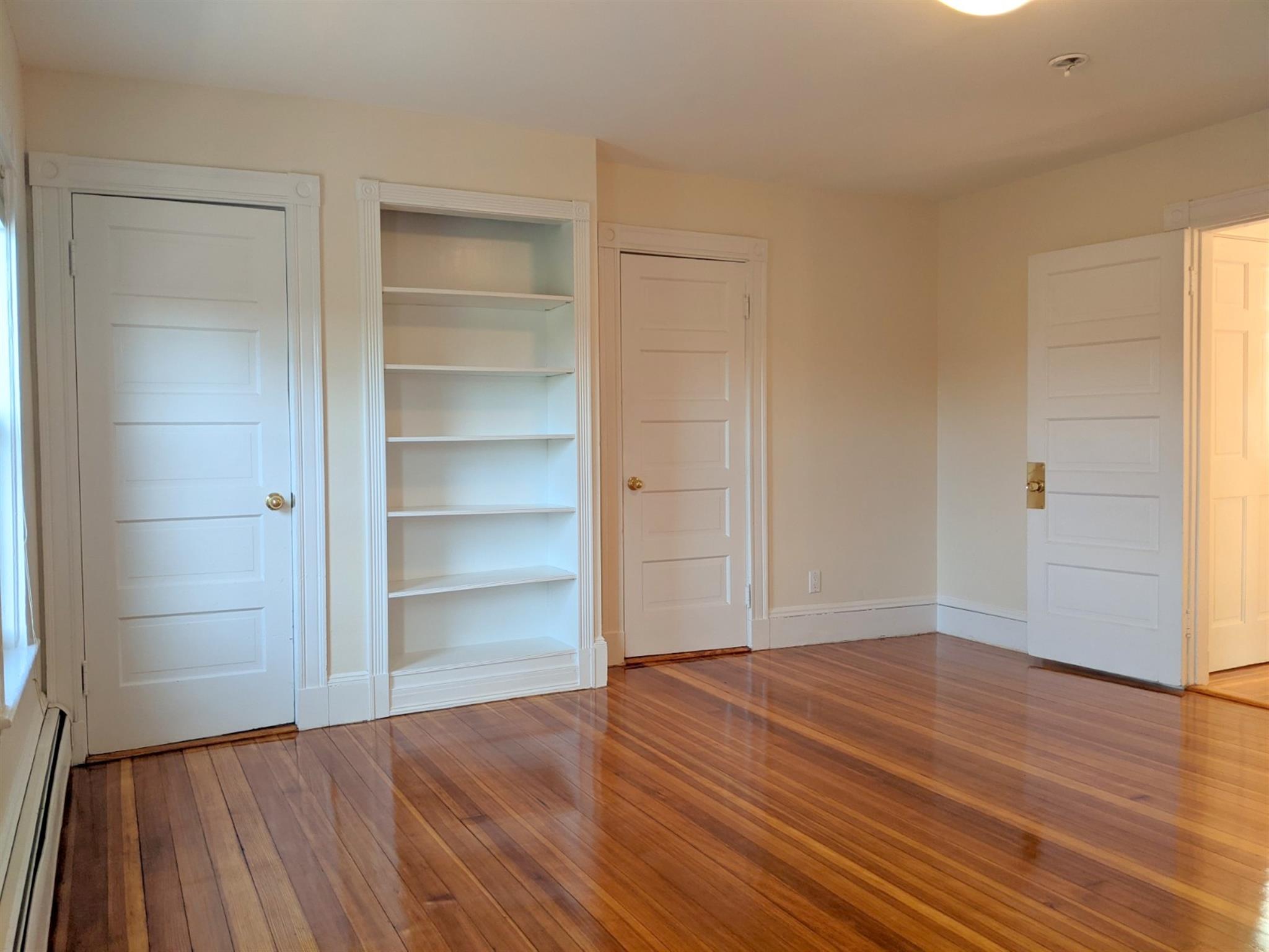 171 College Ave, Tufts