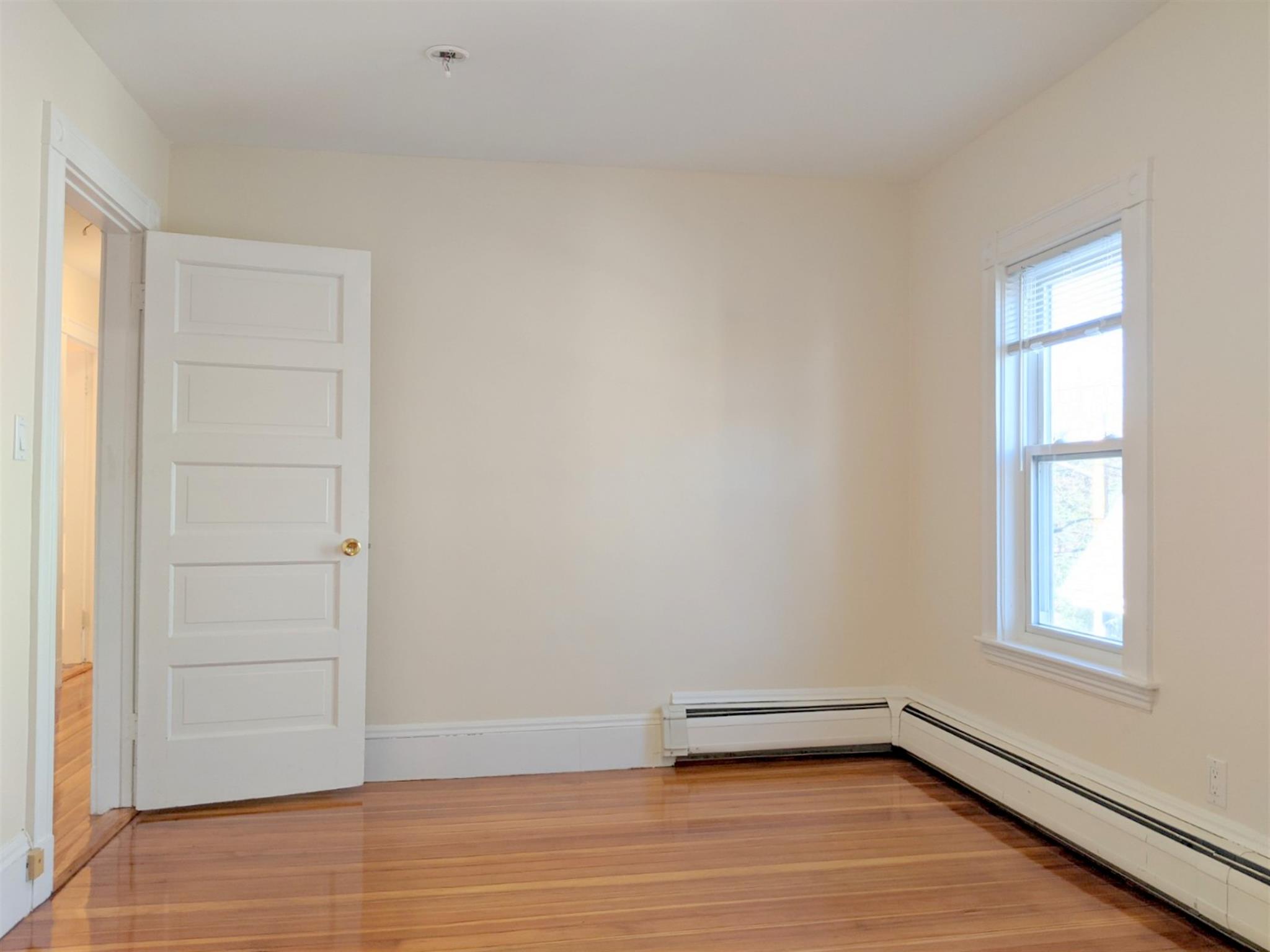 171 College Ave, Tufts