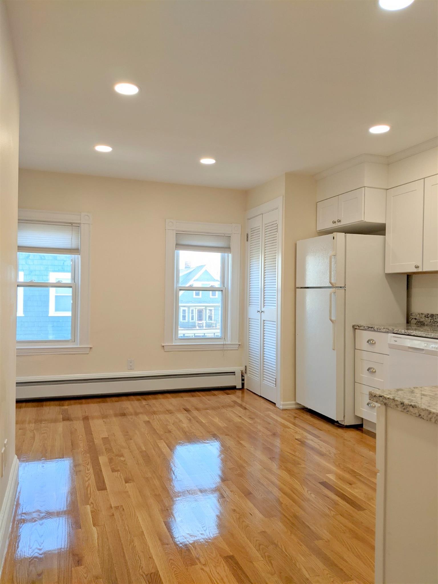 171 College Ave, Tufts