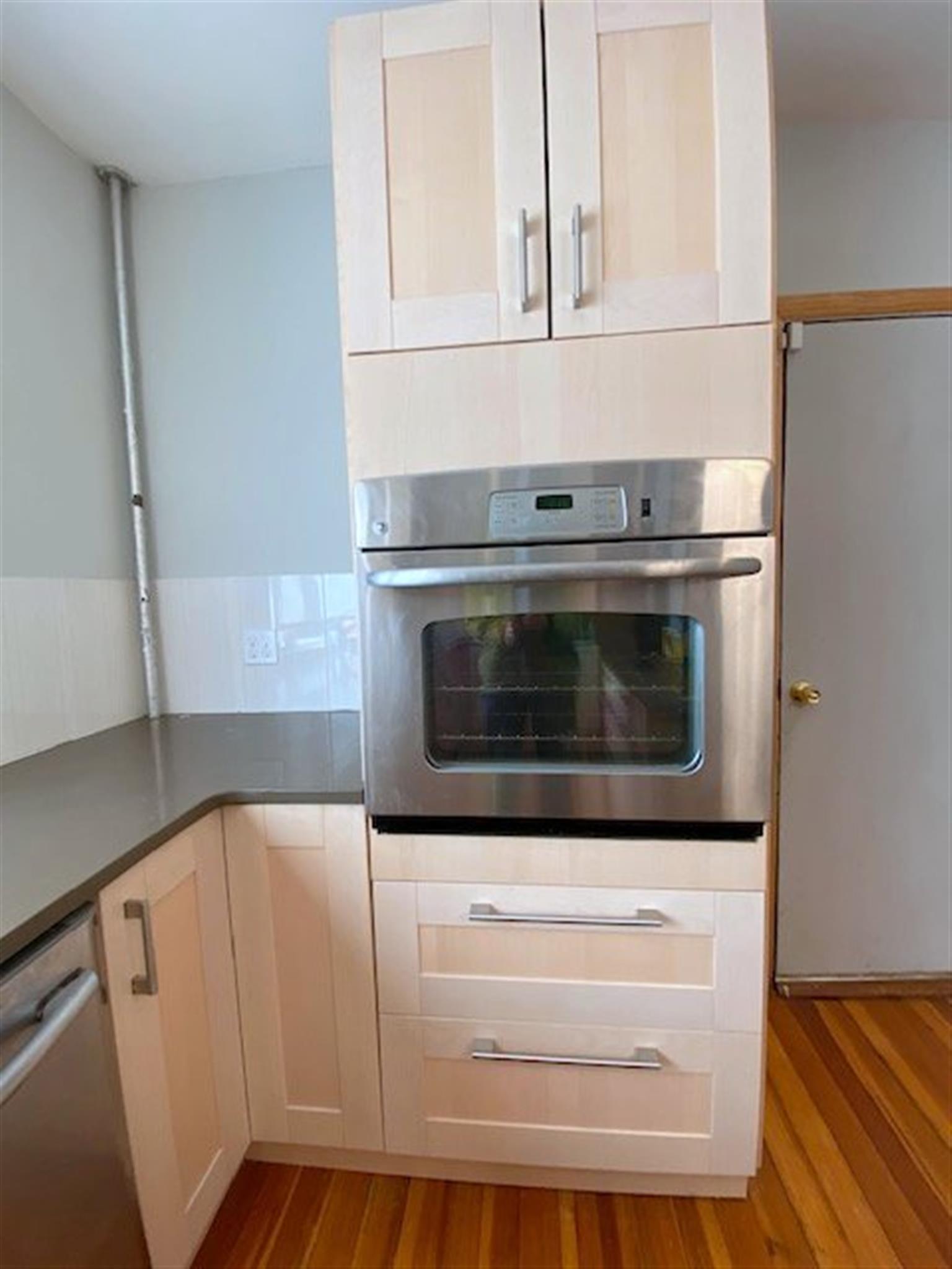 2 Drummond Pl, North Cambridge