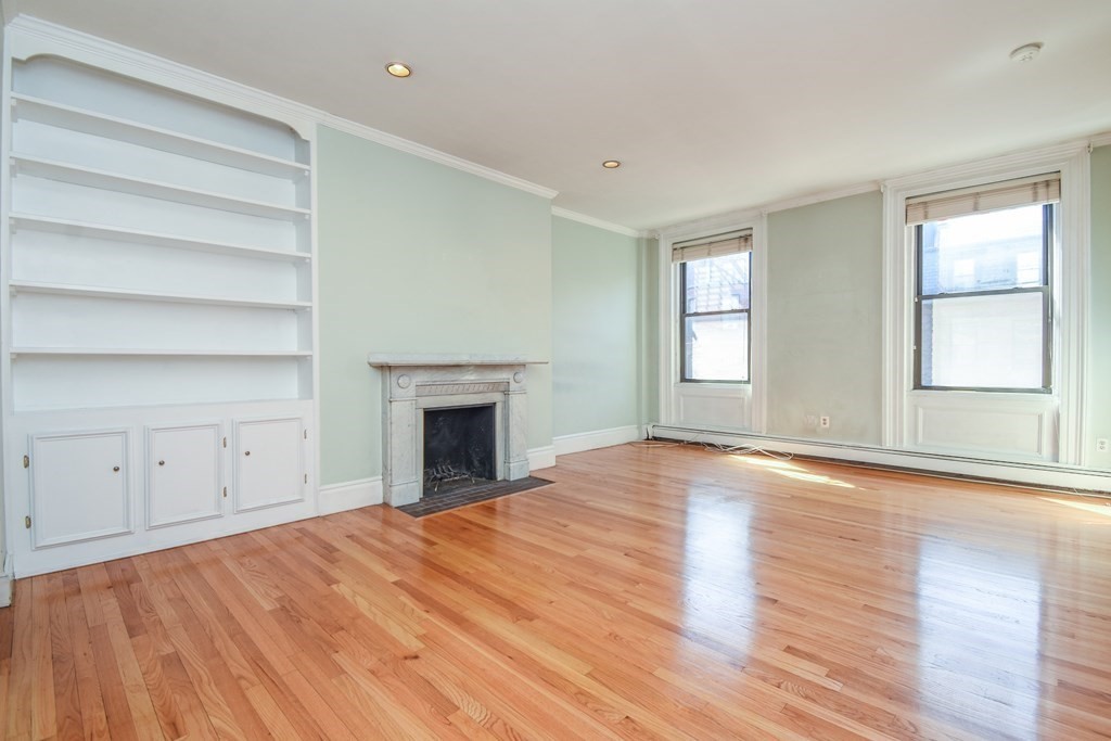 275 Beacon St, Back Bay