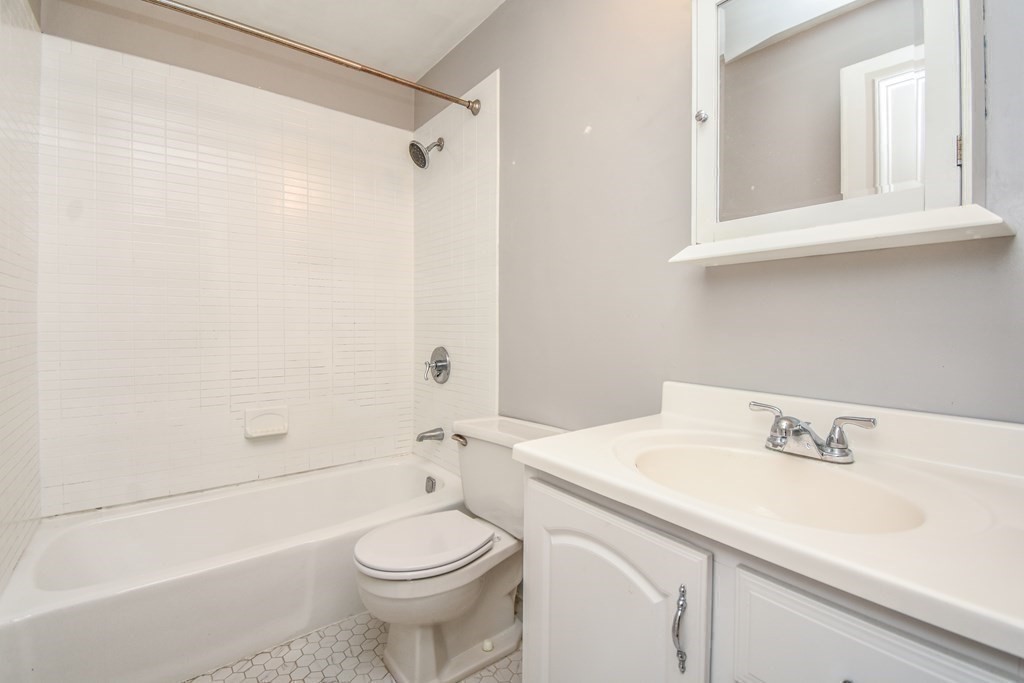 275 Beacon St, Back Bay