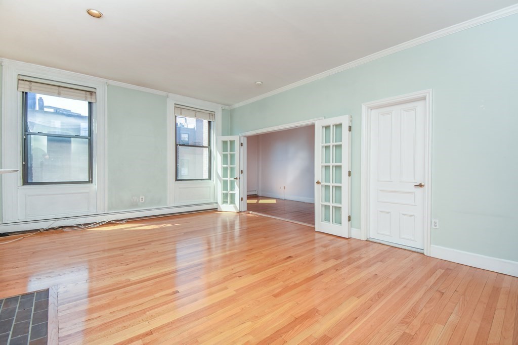 275 Beacon St, Back Bay