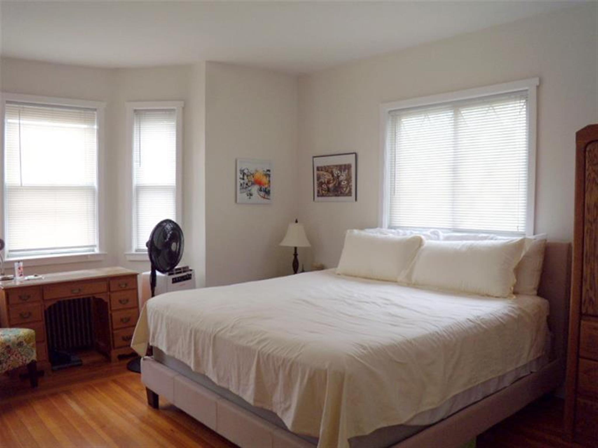 61 Clarendon Ave, Davis Square