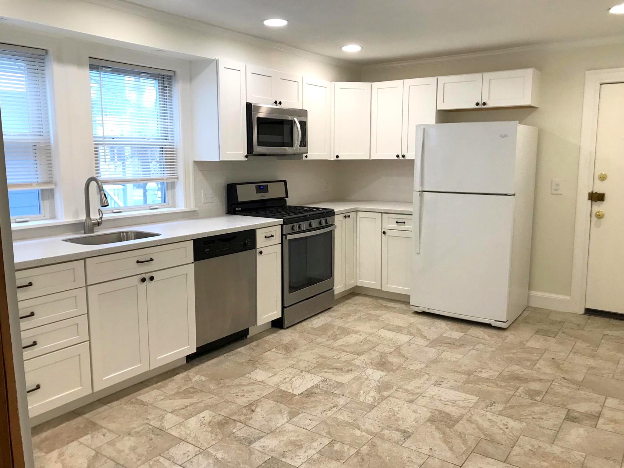 6 Bradford Ave, Medford