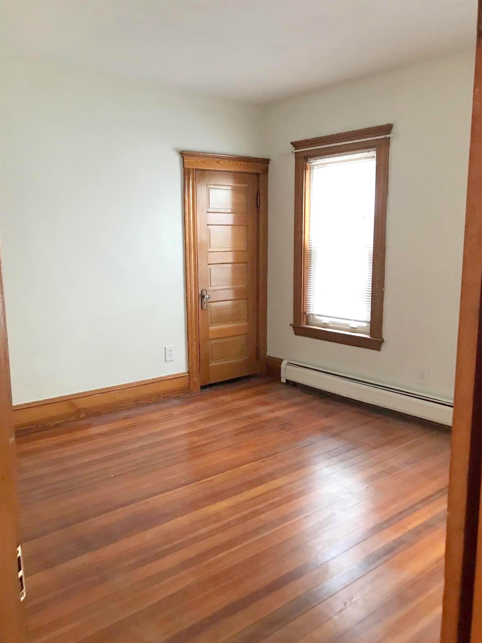 6 Bradford Ave, Medford