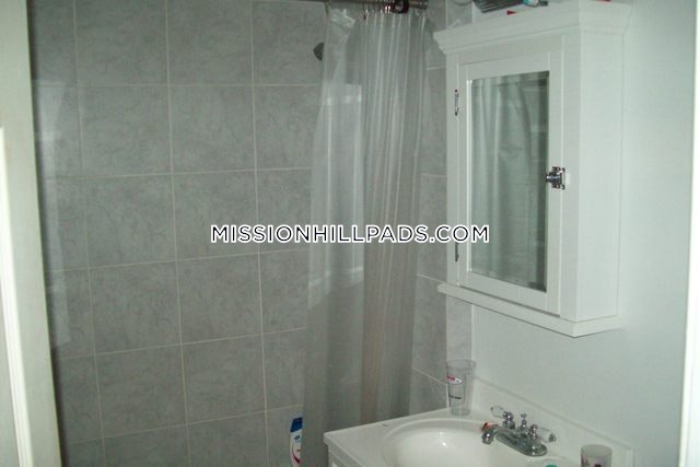 59 Hillside St, Mission Hill